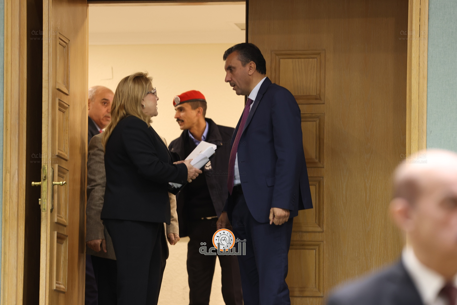 Madar Al-Saa Images 0.9388917012495188