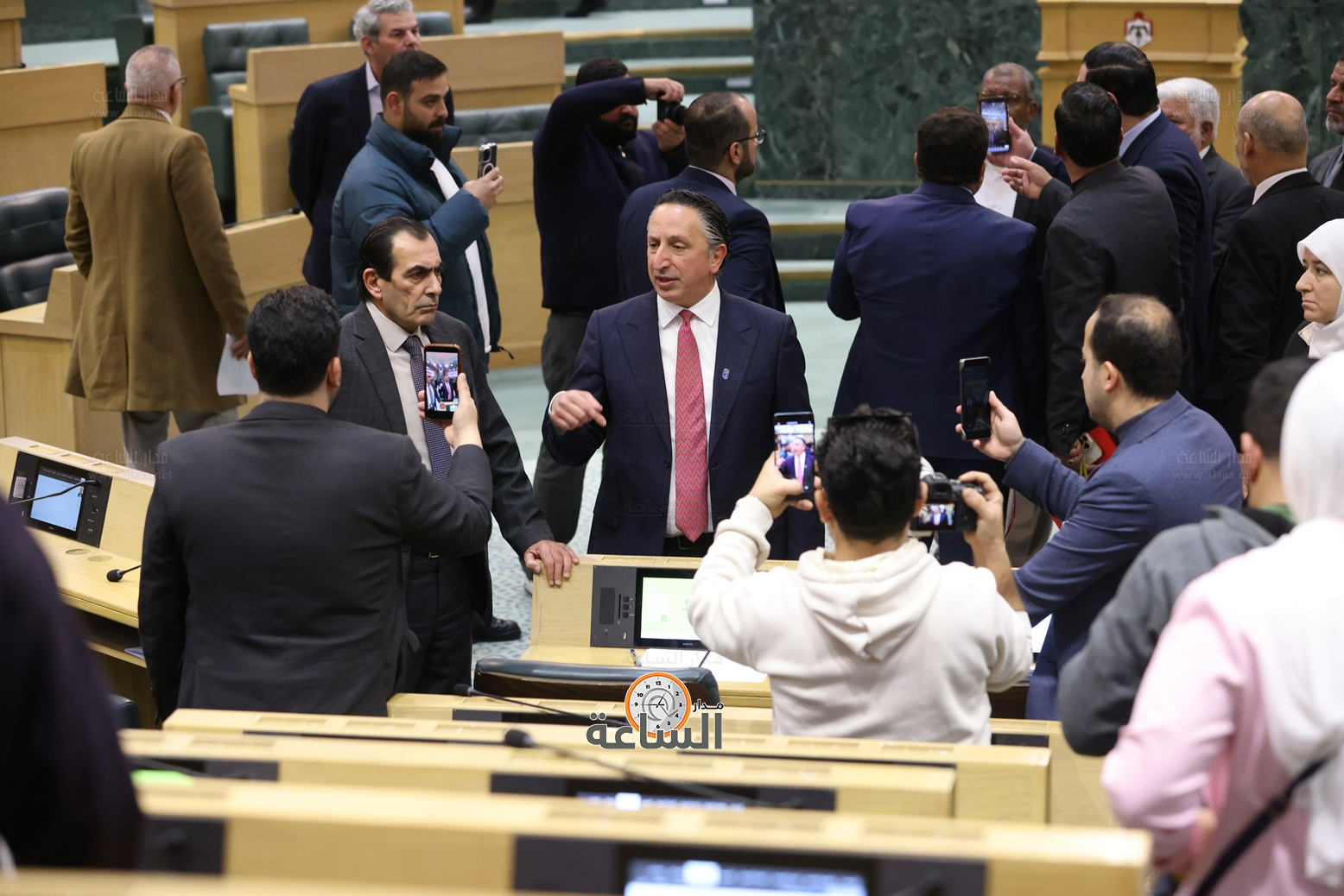 Madar Al-Saa Images 0.023532475109534268