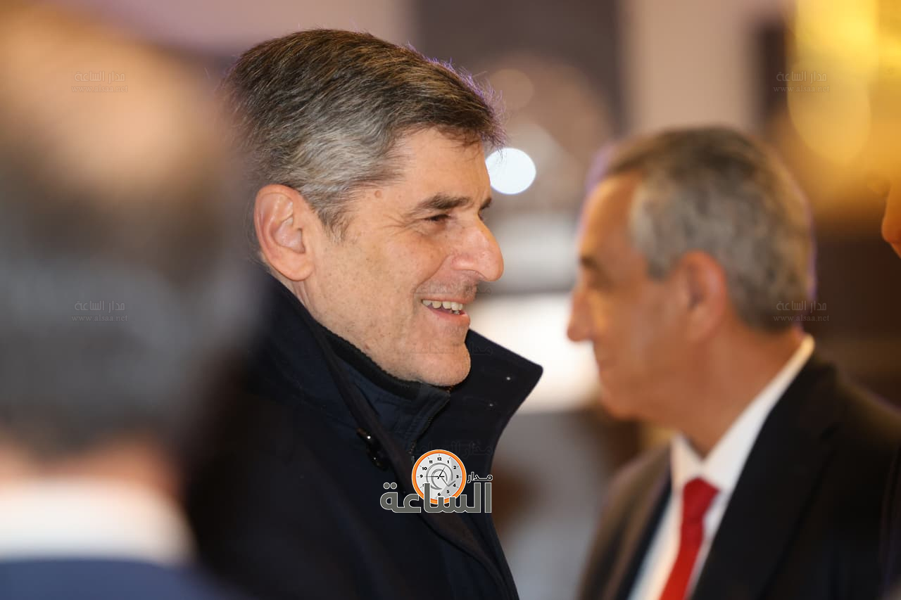 Madar Al-Saa Images 0.45998465099370567