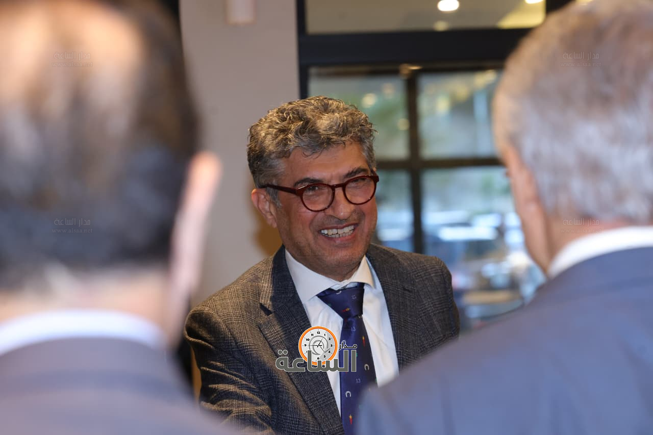 Madar Al-Saa Images 0.48973667175961855