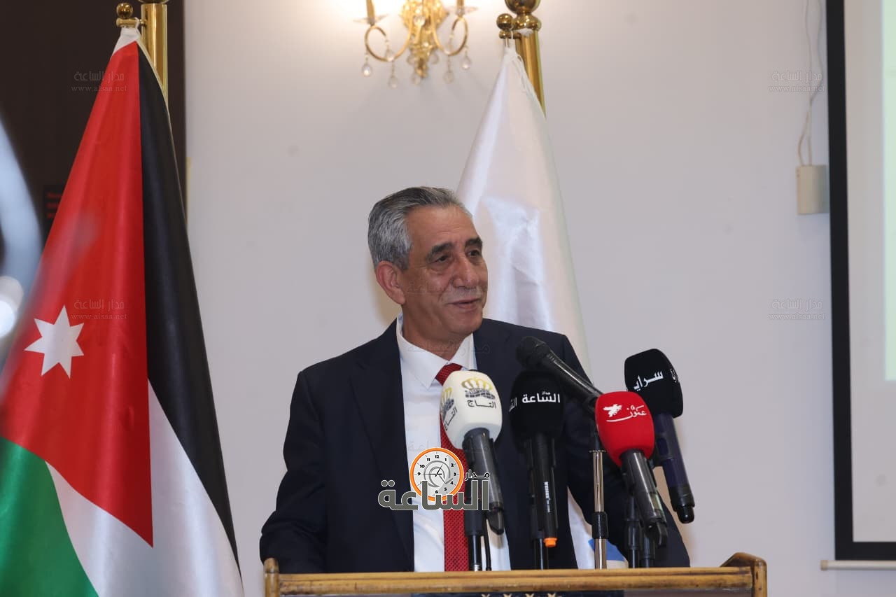 Madar Al-Saa Images 0.8179353126266818