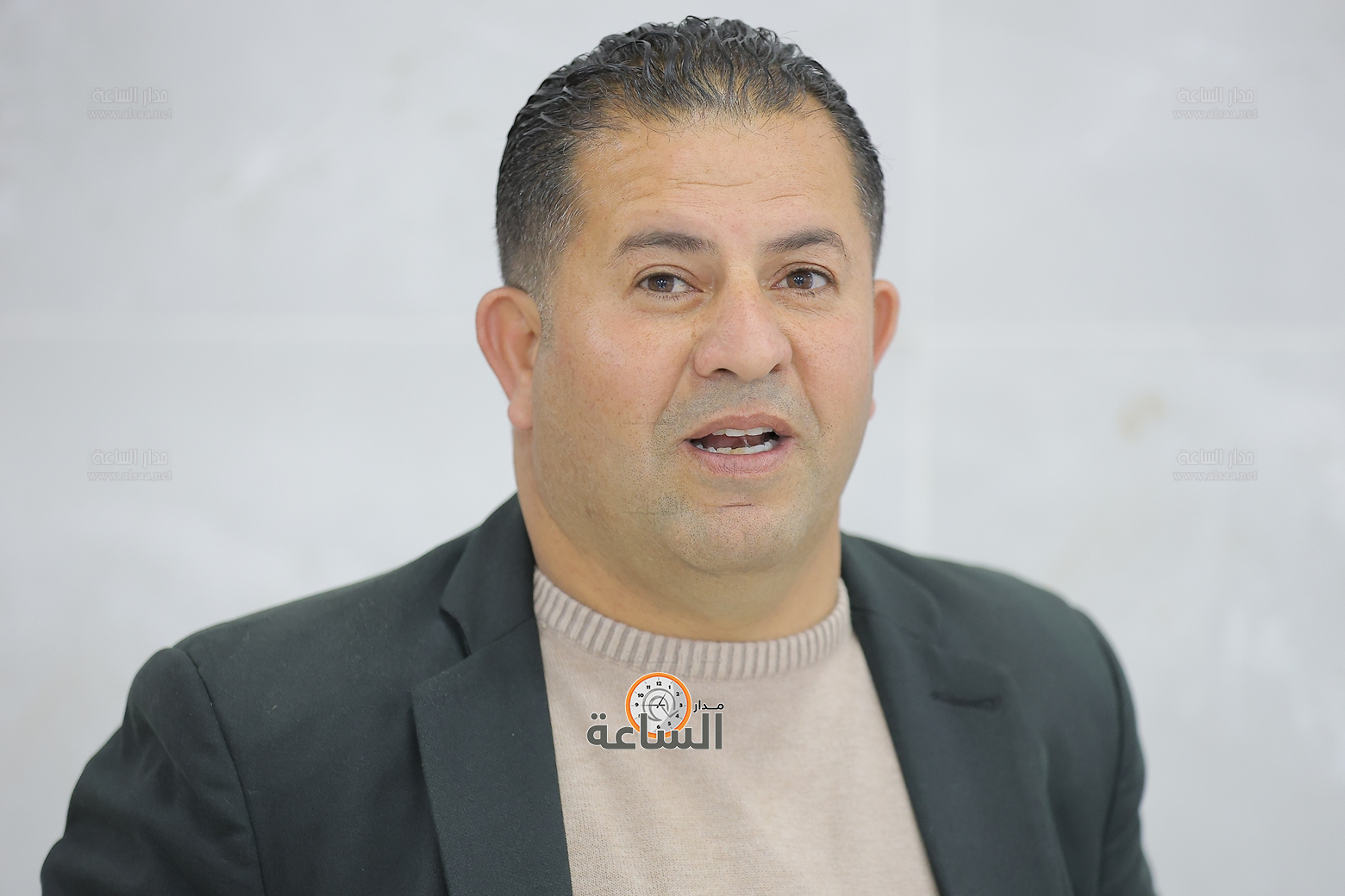 Madar Al-Saa Images 0.9874334552369565