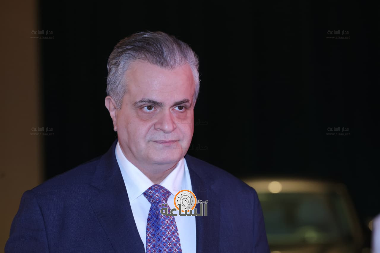 Madar Al-Saa Images 0.05557394847602071