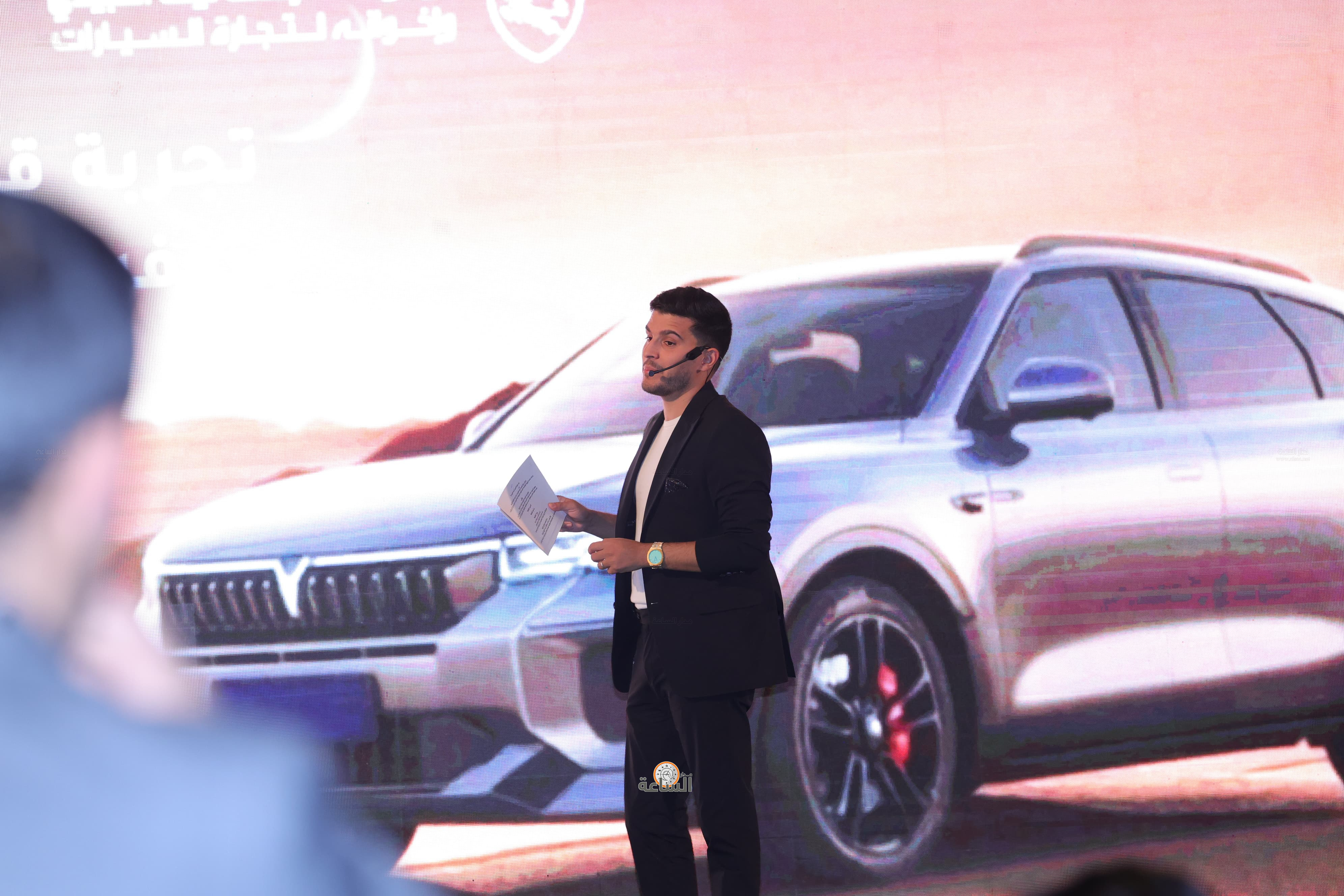 Madar Al-Saa Images 0.7481347127912187