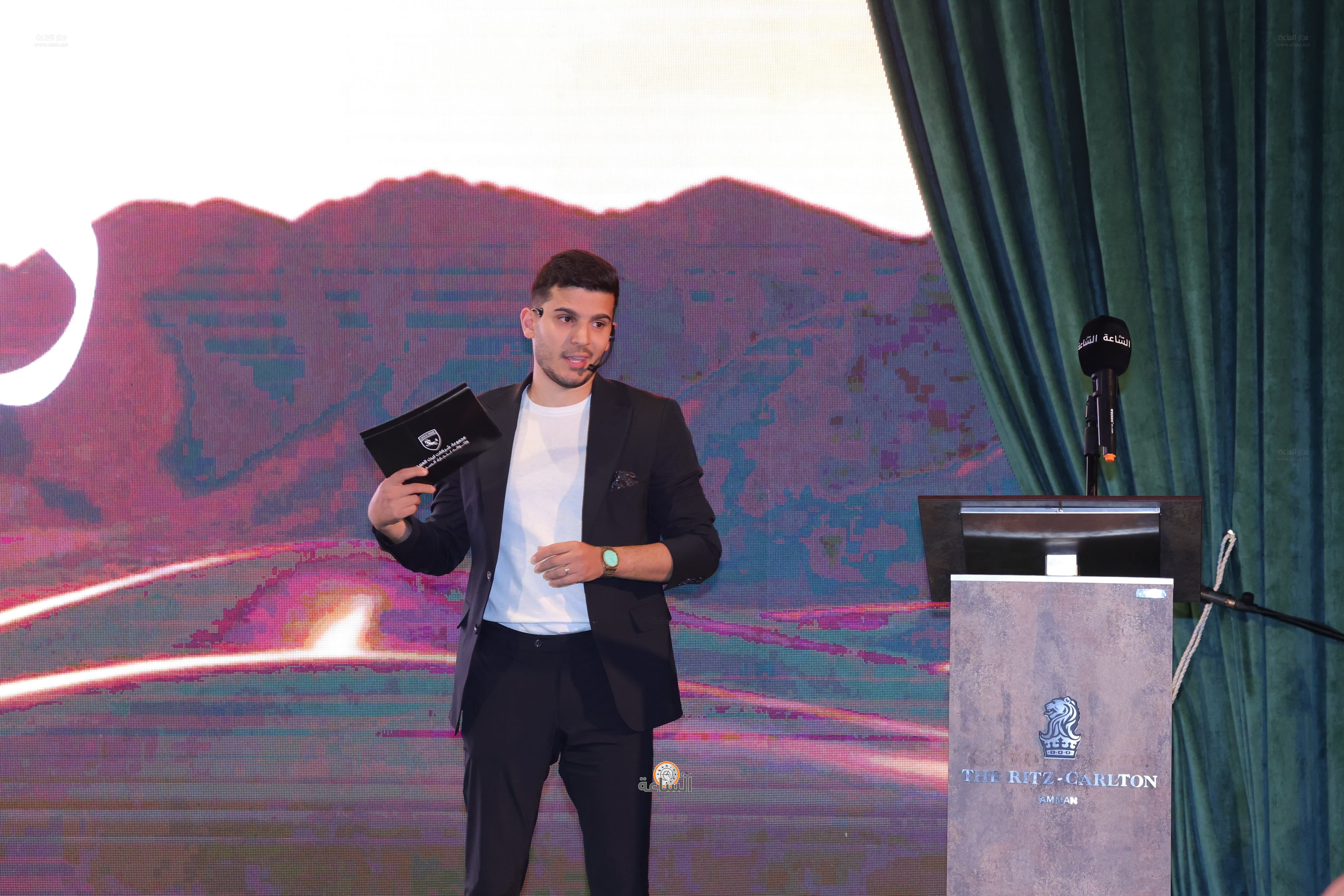 Madar Al-Saa Images 0.17929794826315137