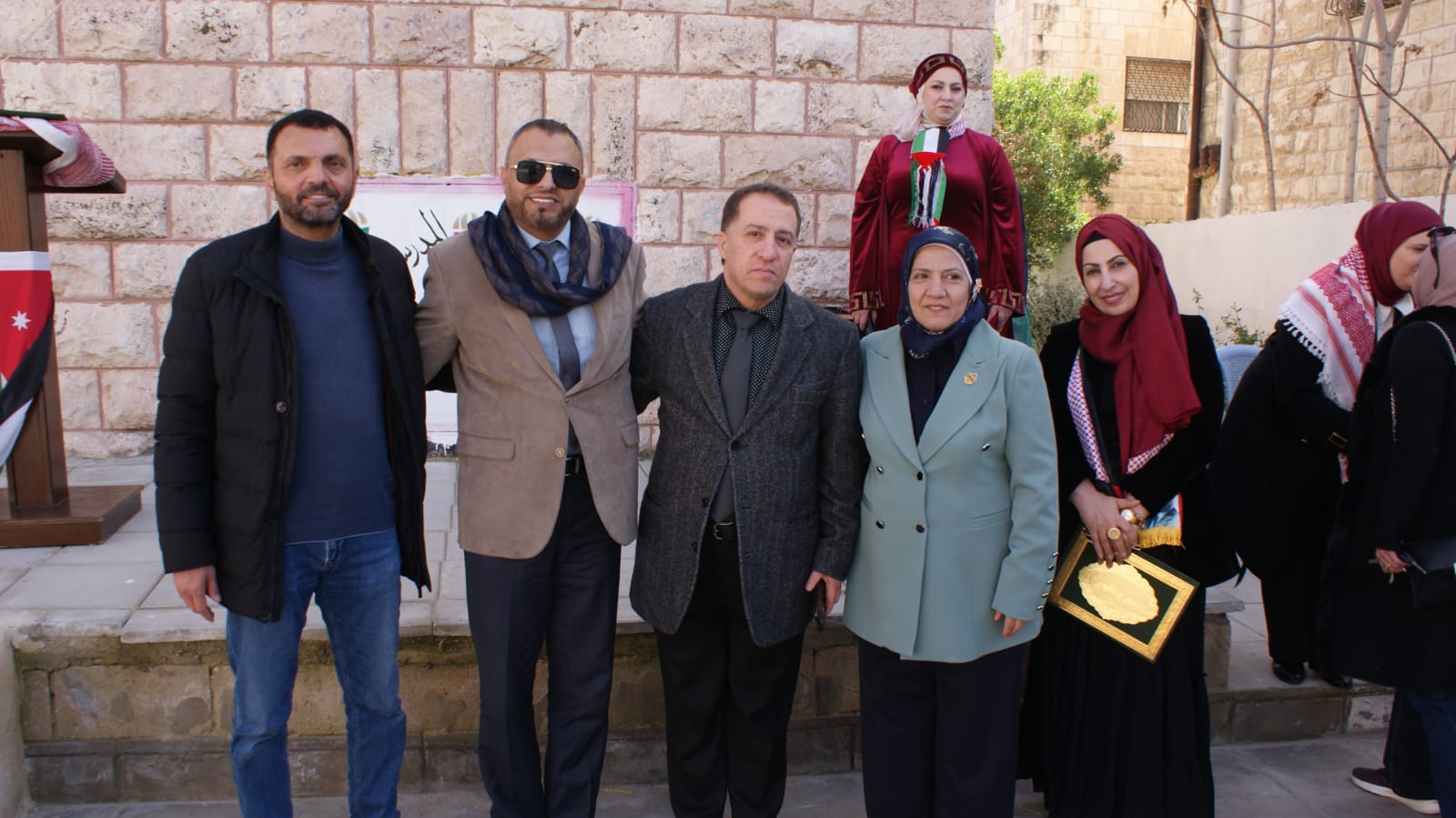 Madar Al-Saa Images 0.2532579359795917