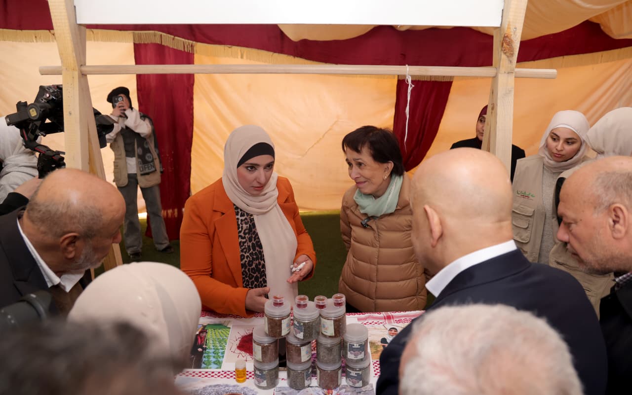 Madar Al-Saa Images 0.4097120016674045