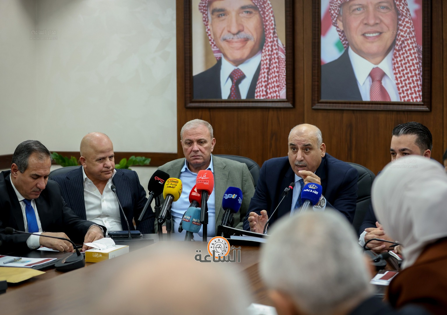 Madar Al-Saa Images 0.5459381358511293