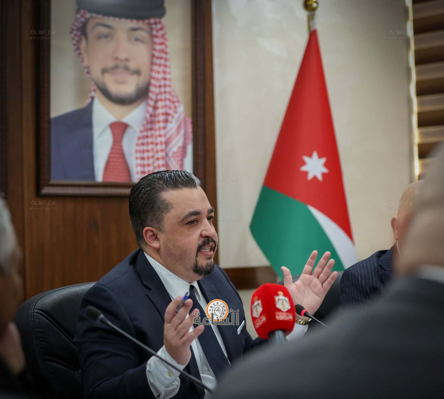 Madar Al-Saa Images 0.5809103522845636