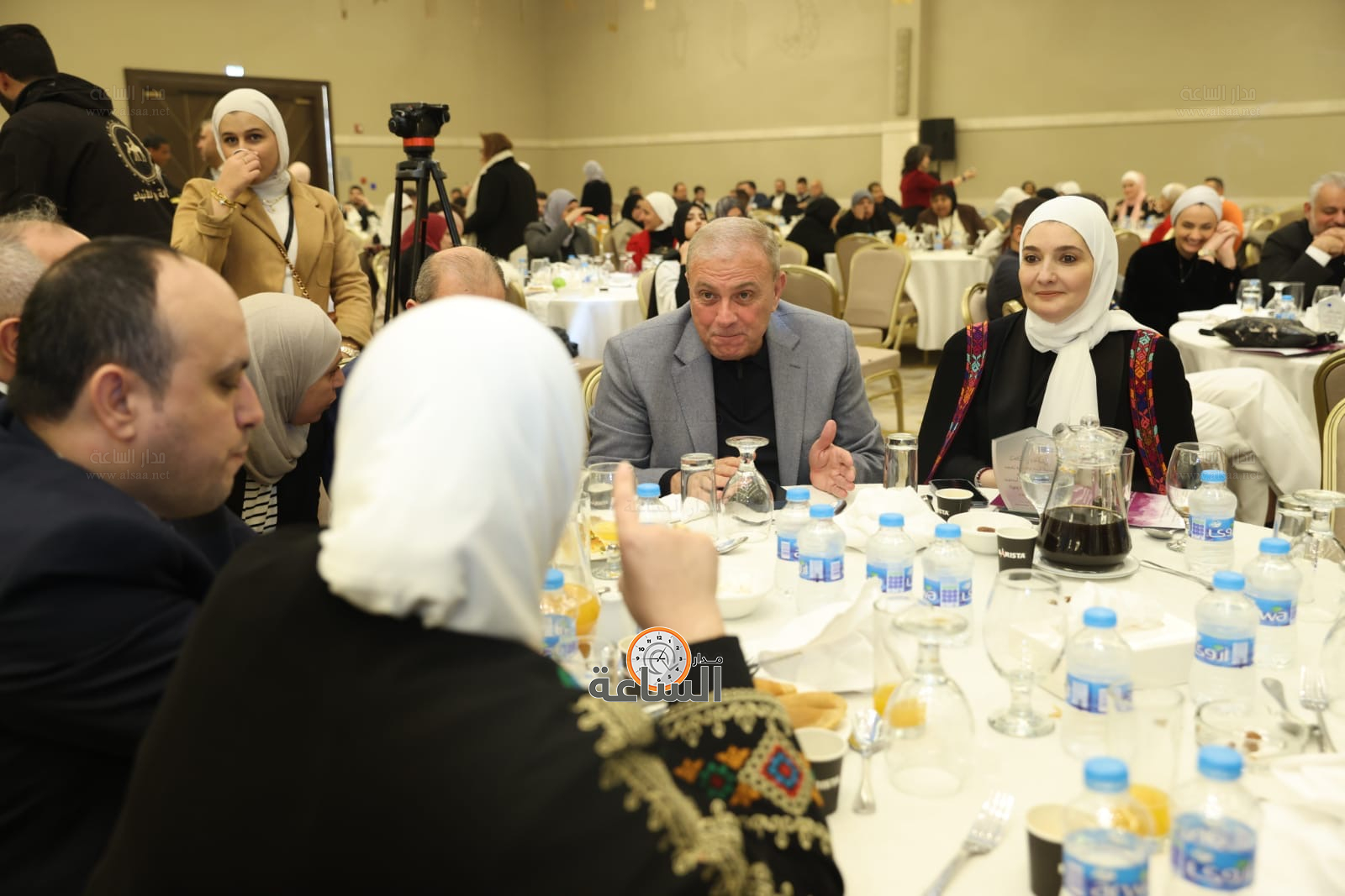 Madar Al-Saa Images 0.7371275445572252