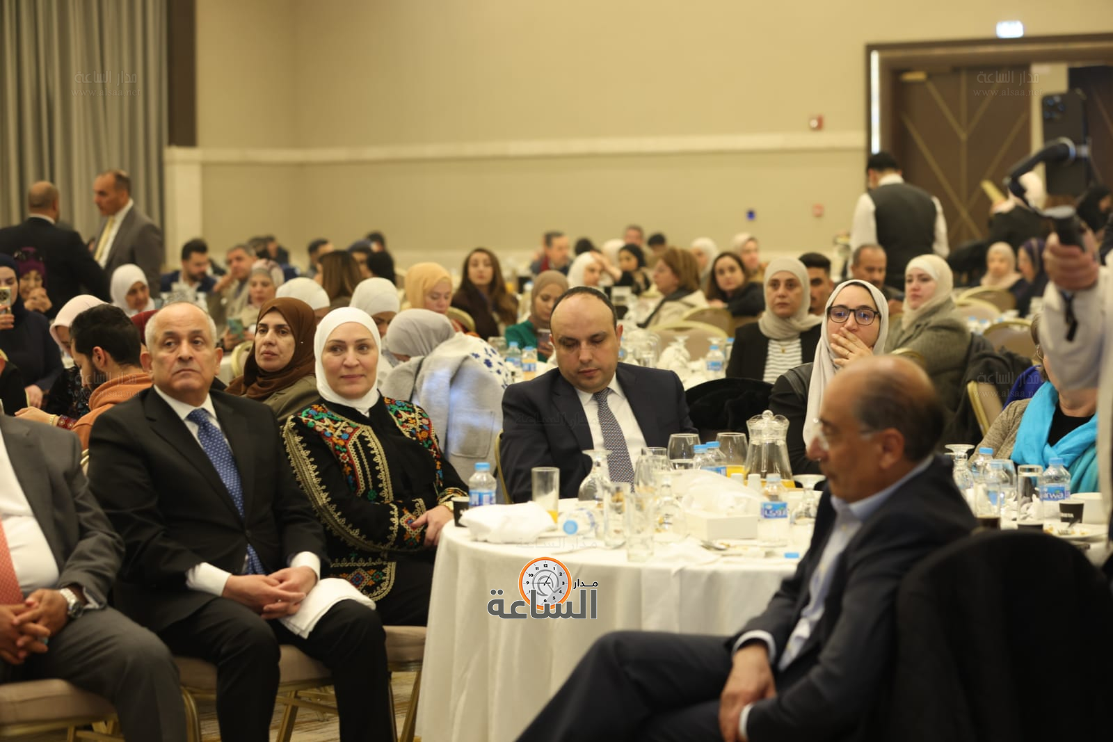 Madar Al-Saa Images 0.8334458135348285