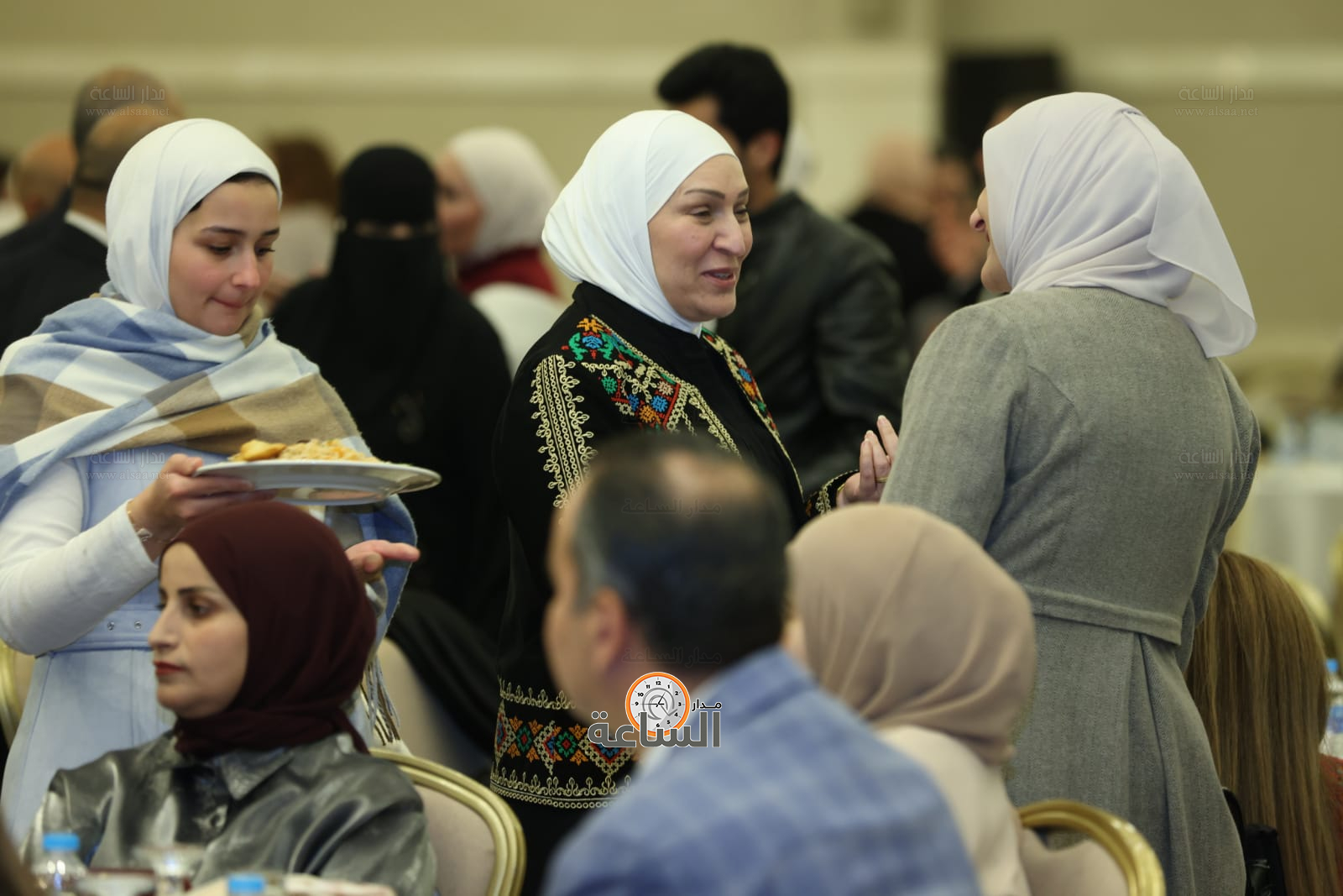 Madar Al-Saa Images 0.4809398456679449