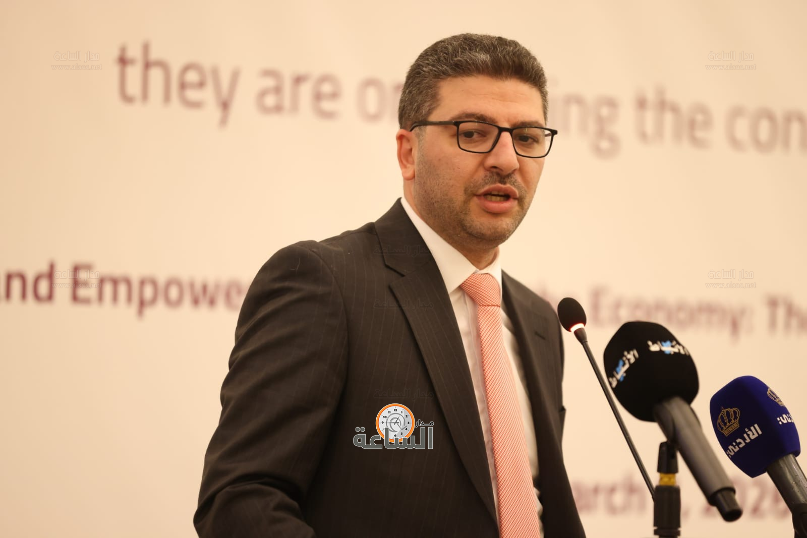 Madar Al-Saa Images 0.021005279945484512