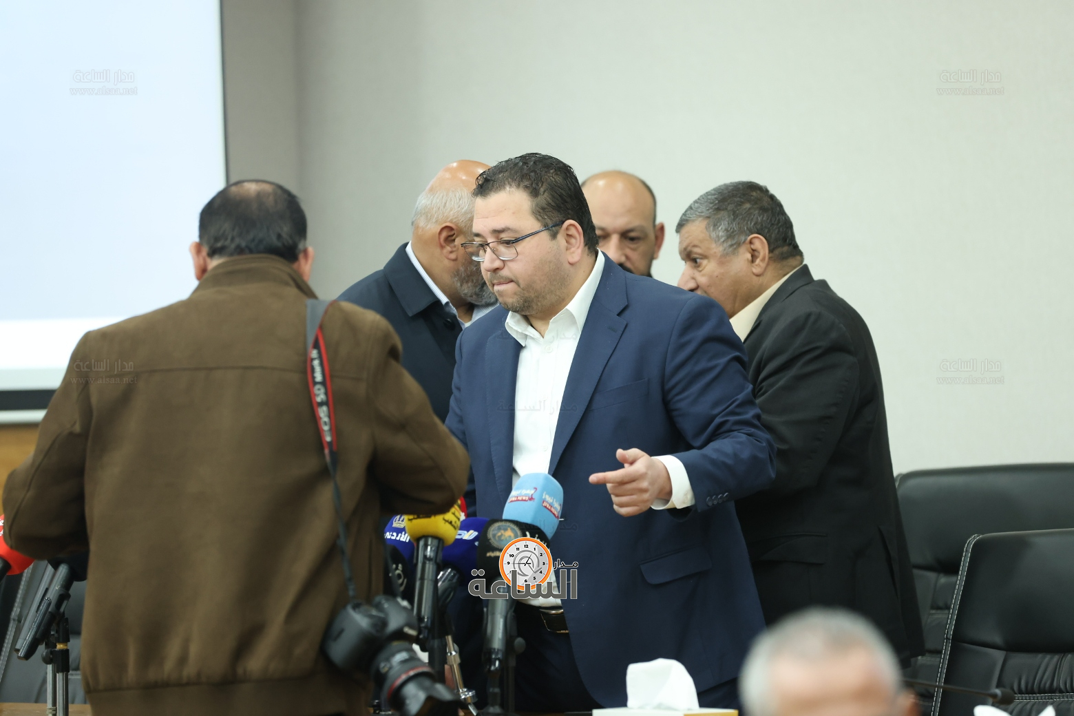 Madar Al-Saa Images 0.993855624781181