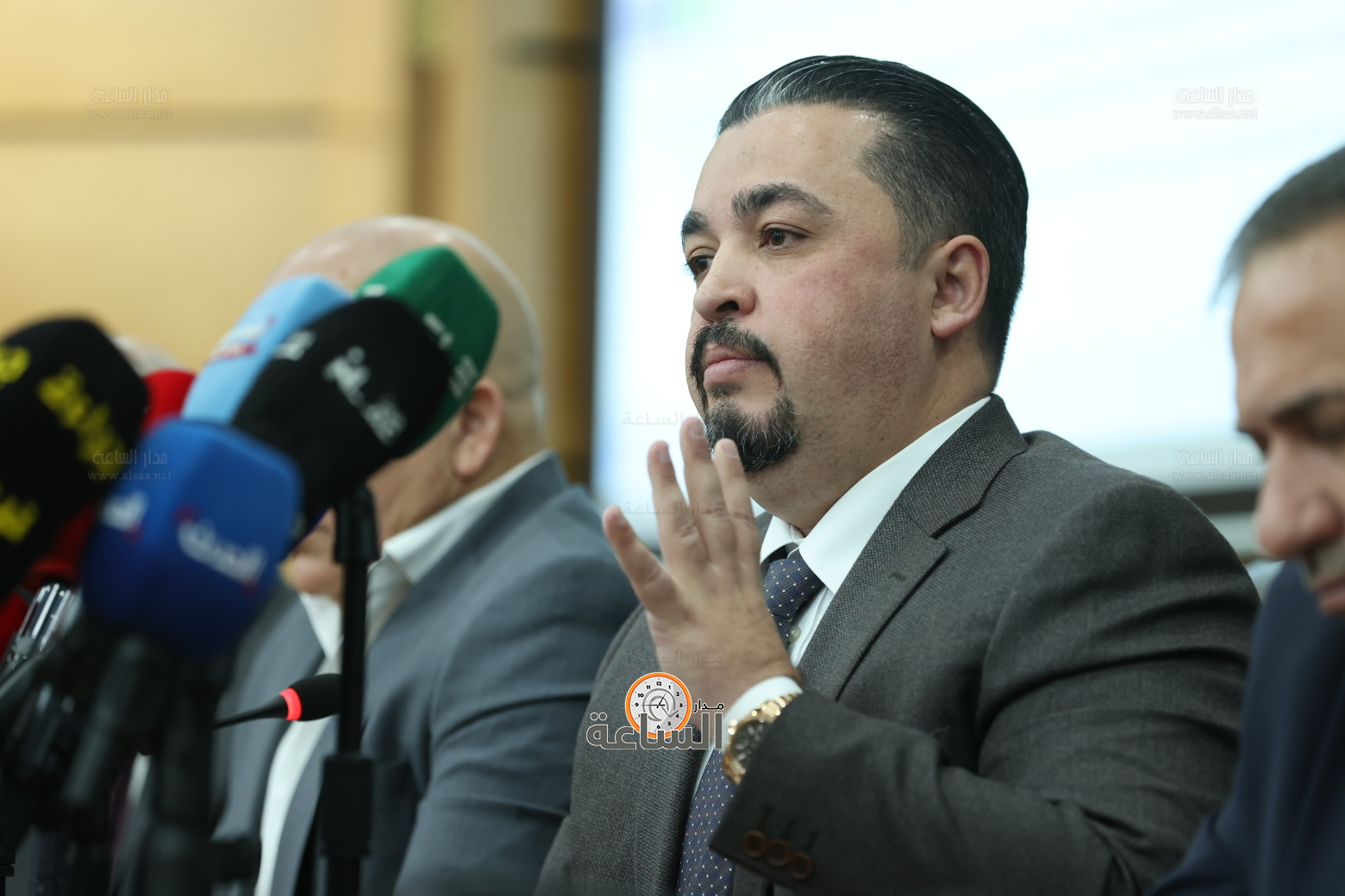 Madar Al-Saa Images 0.6573599386312488