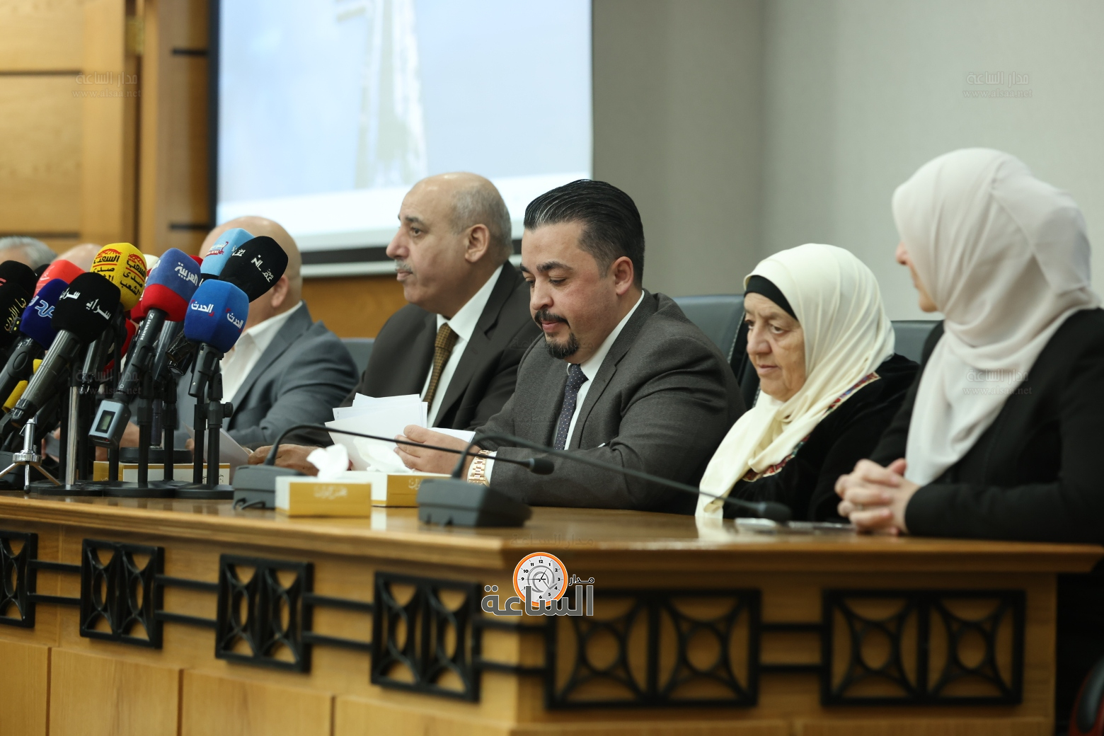 Madar Al-Saa Images 0.6066265245186551