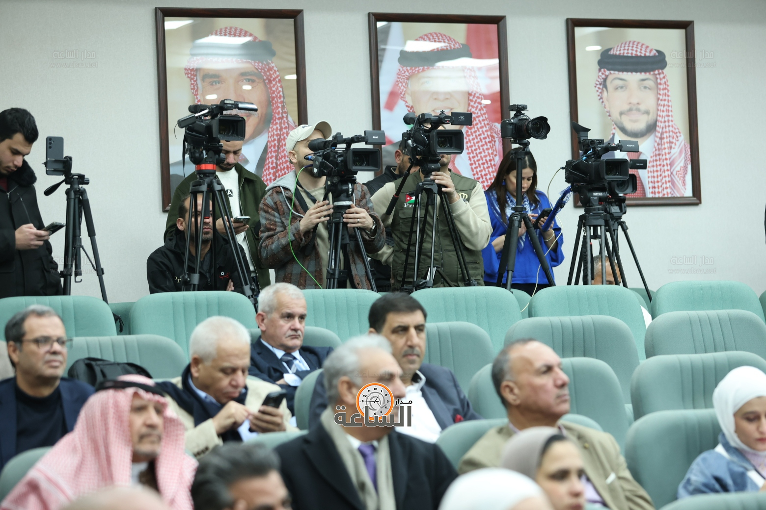 Madar Al-Saa Images 0.6016057294134699