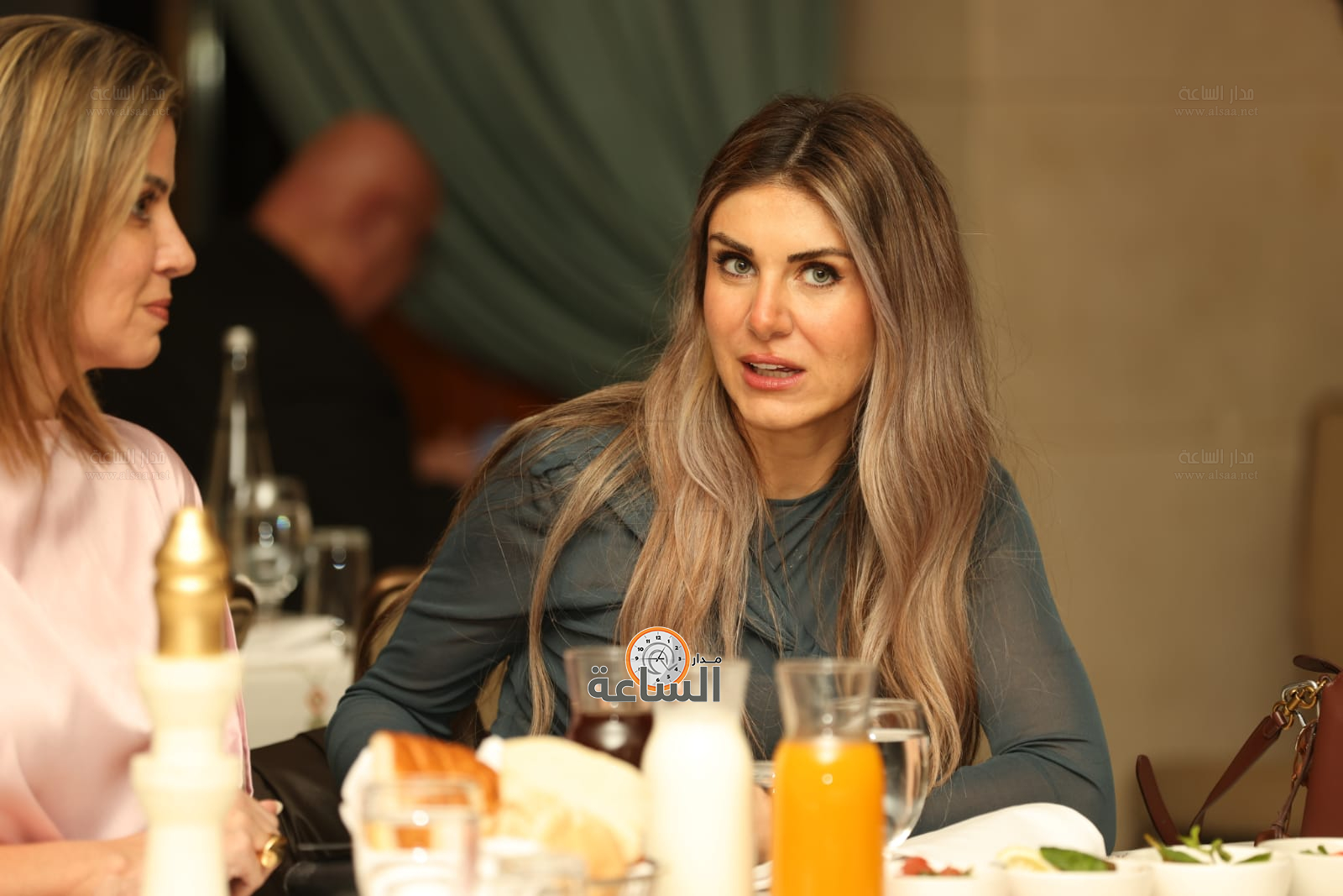 Madar Al-Saa Images 0.907410340691385