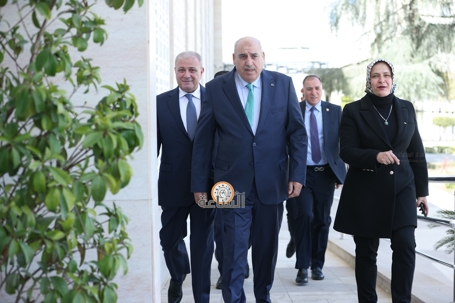 Madar Al-Saa Images 0.8984950697194455