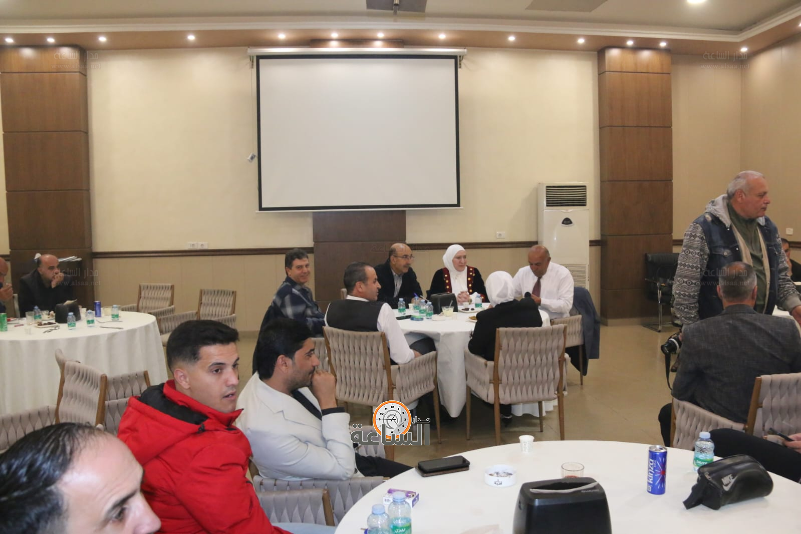 Madar Al-Saa Images 0.30409412522140344