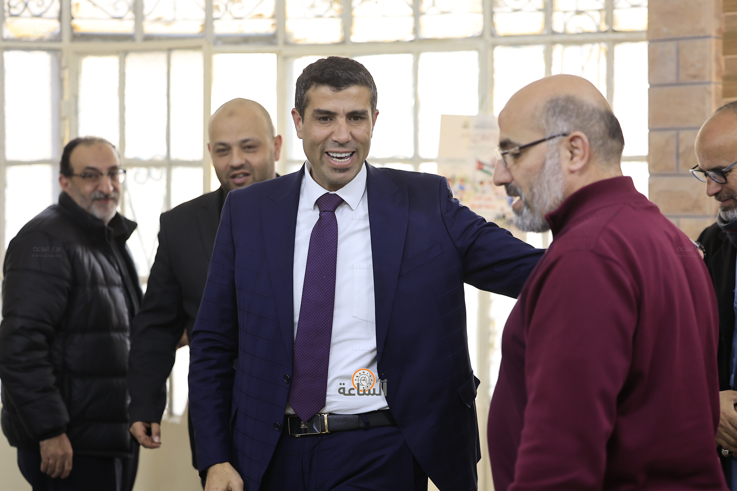 Madar Al-Saa Images 0.8588517966441789