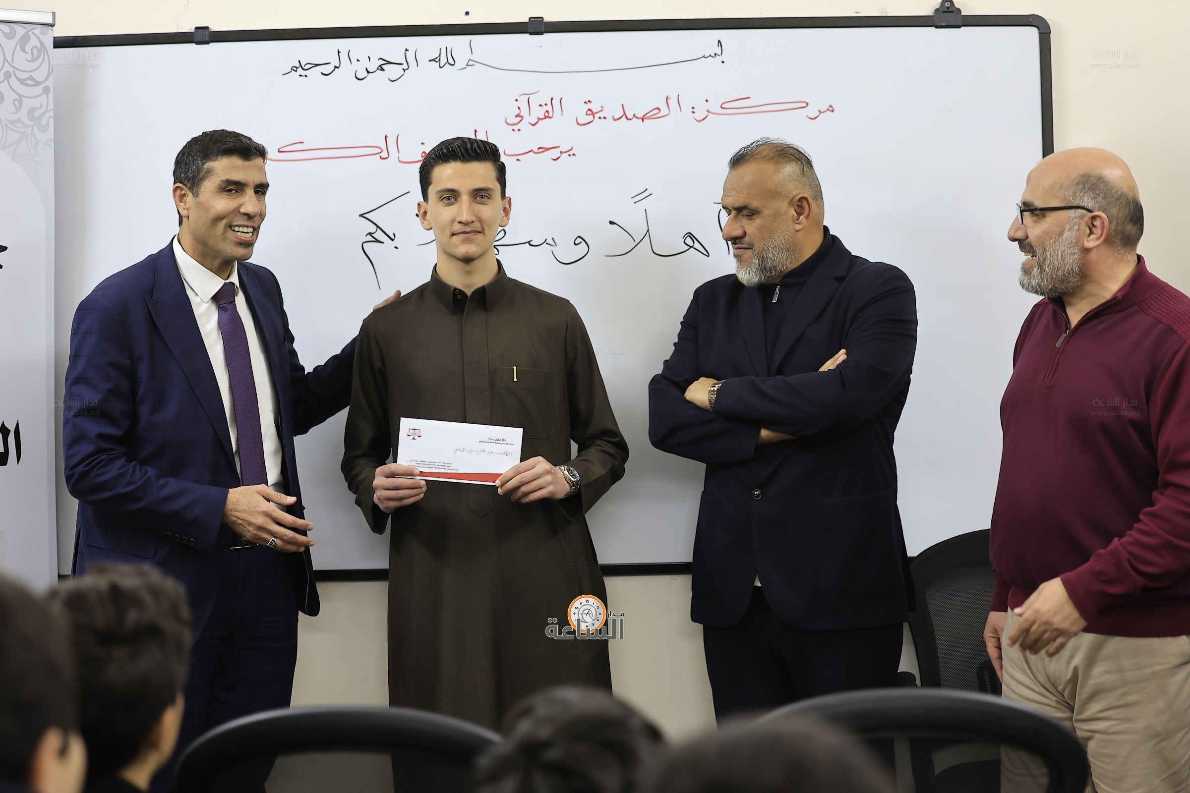 Madar Al-Saa Images 0.09498517322155764