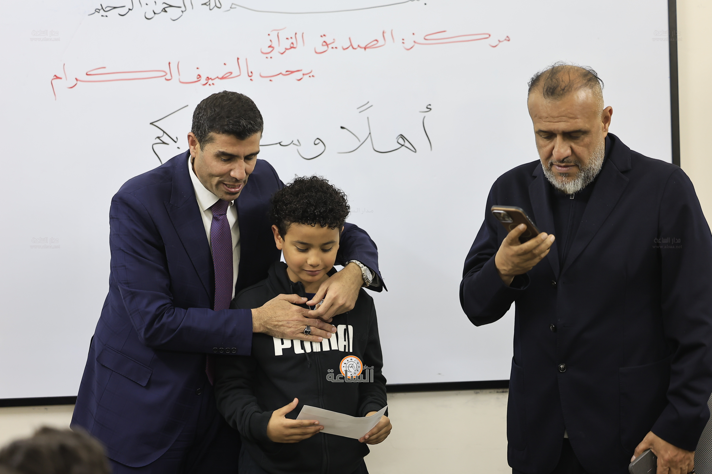 Madar Al-Saa Images 0.7470265164004207