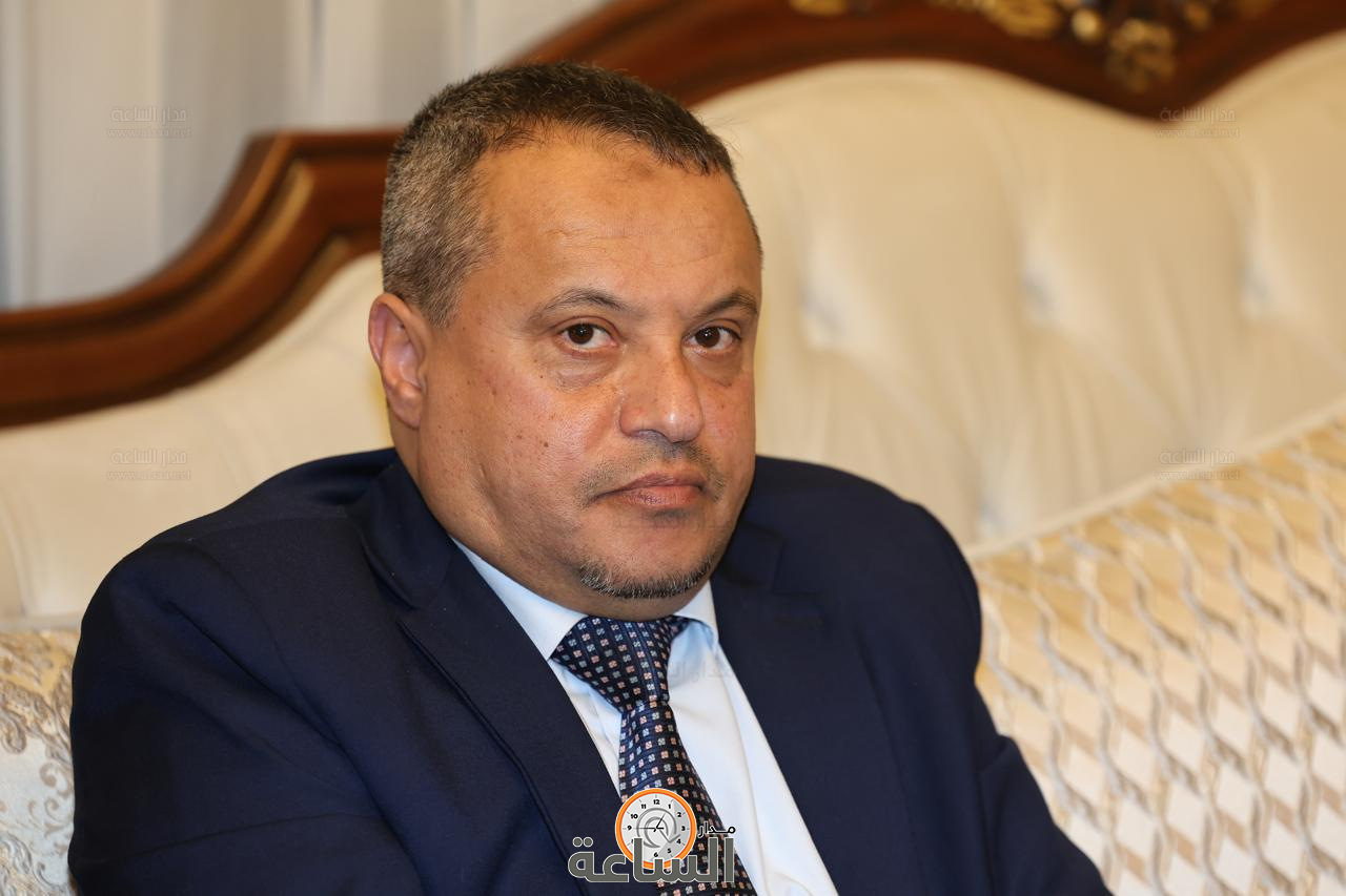 Madar Al-Saa Images 0.04285628619502524