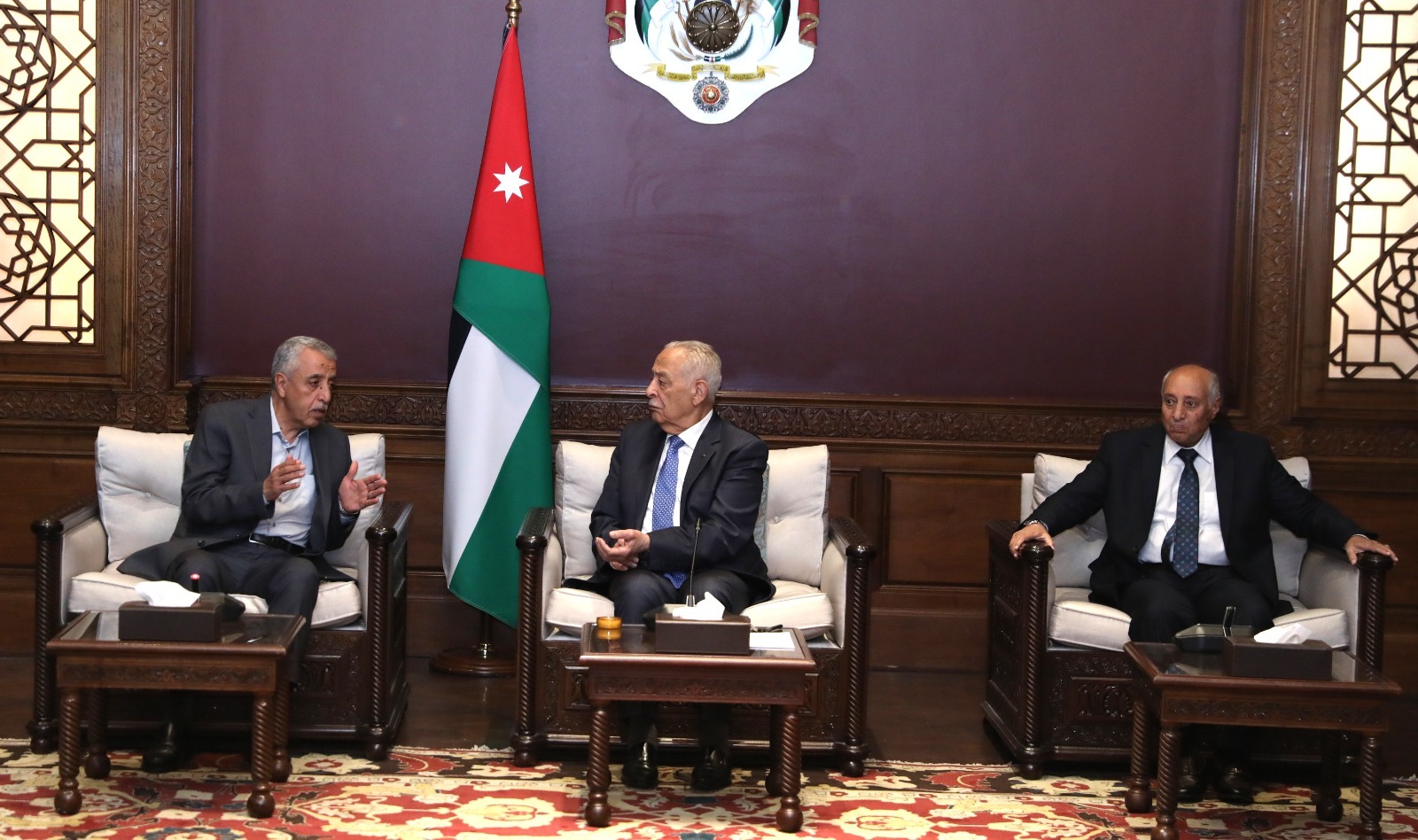 Madar Al-Saa Images 0.1713356786659782