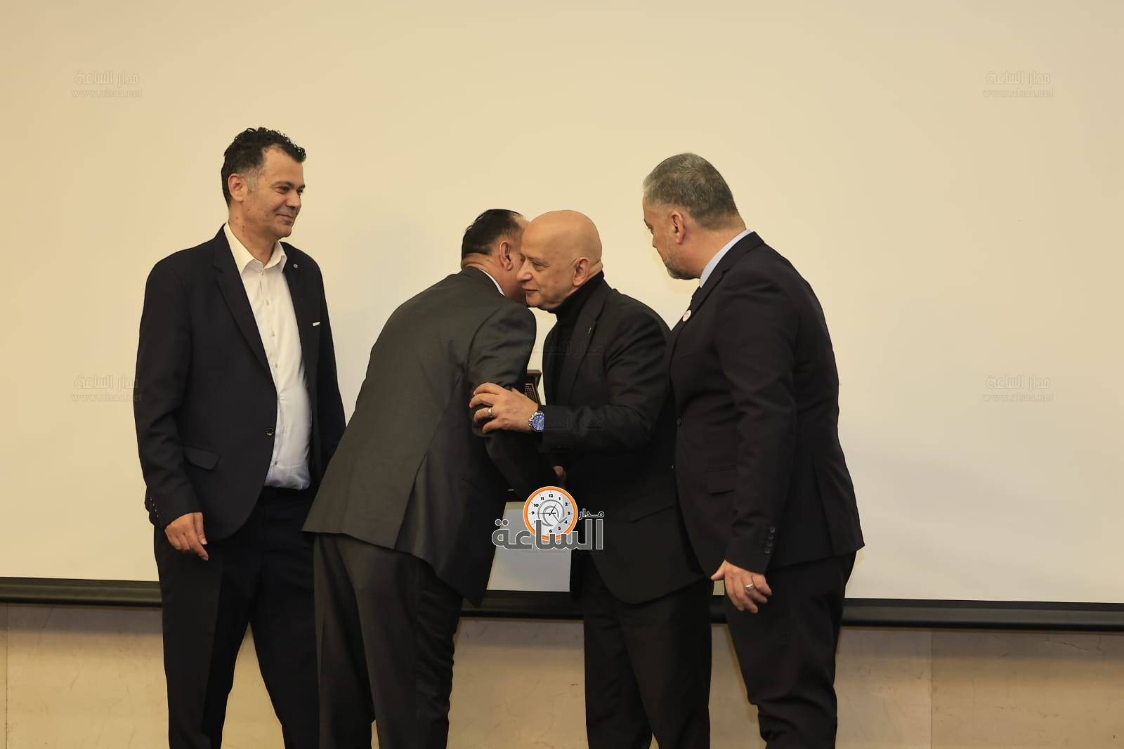 Madar Al-Saa Images 0.10294464021521443