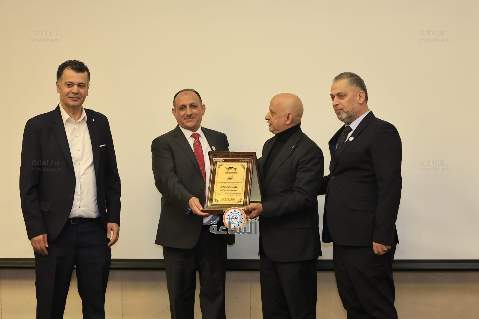 Madar Al-Saa Images 0.2614560800778102