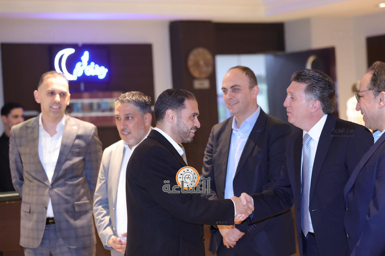 Madar Al-Saa Images 0.7358440629679096