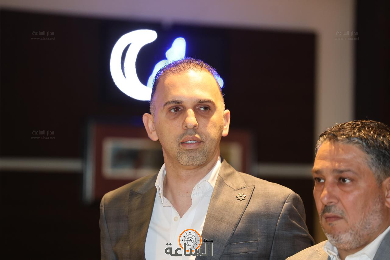 Madar Al-Saa Images 0.8642764610249342