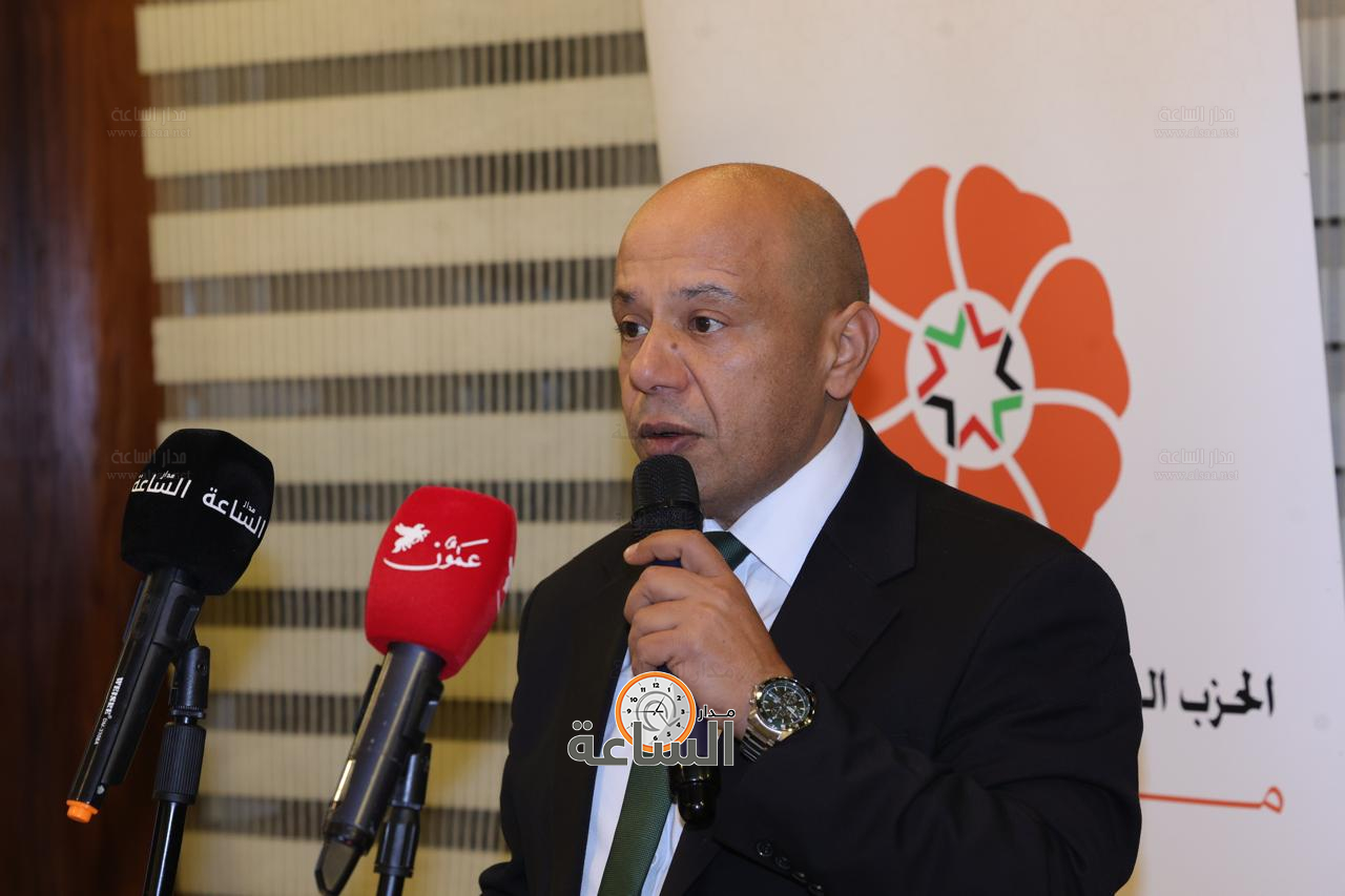 Madar Al-Saa Images 0.4204281274857381