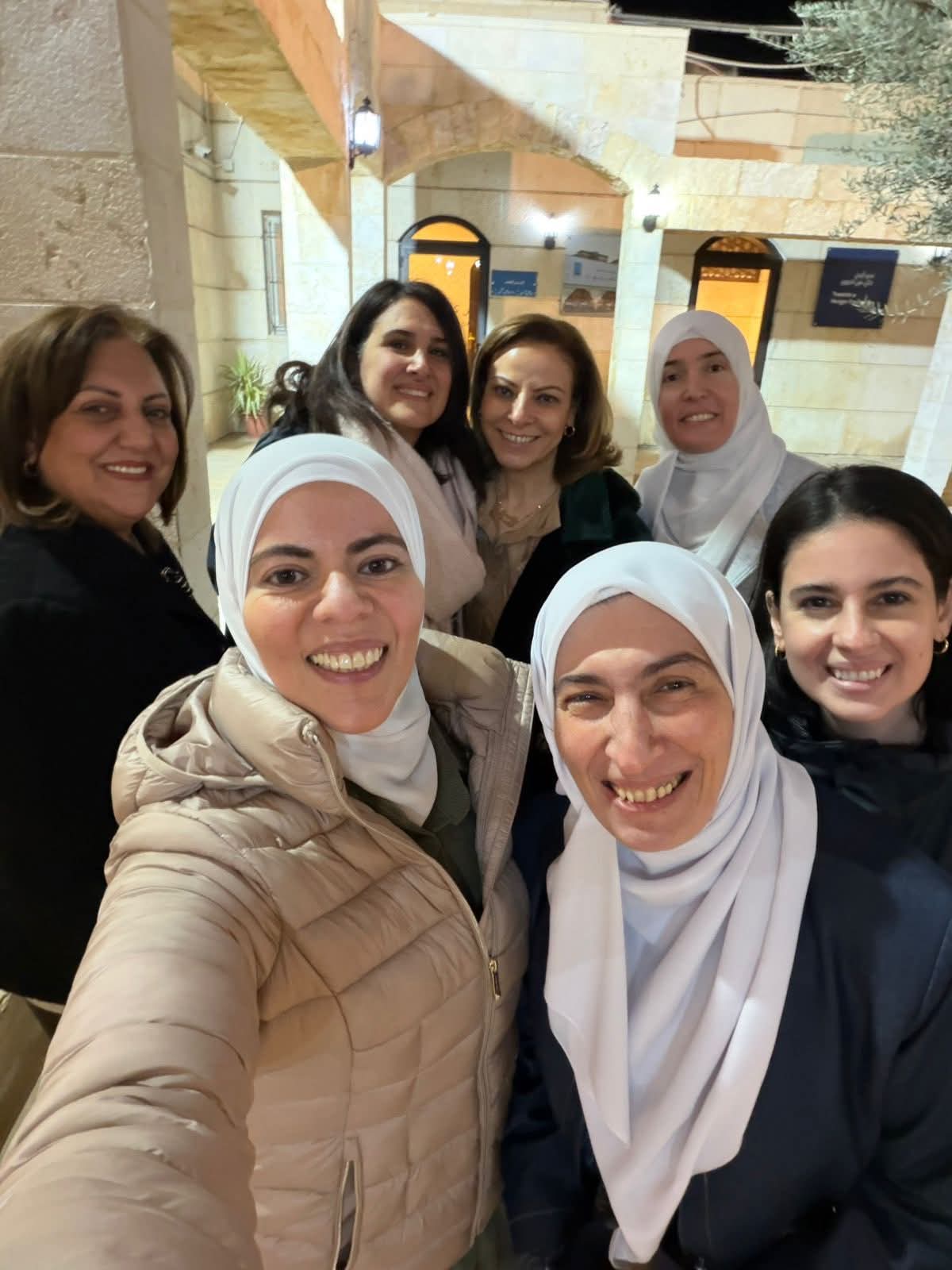 Madar Al-Saa Images 0.9891818145079282