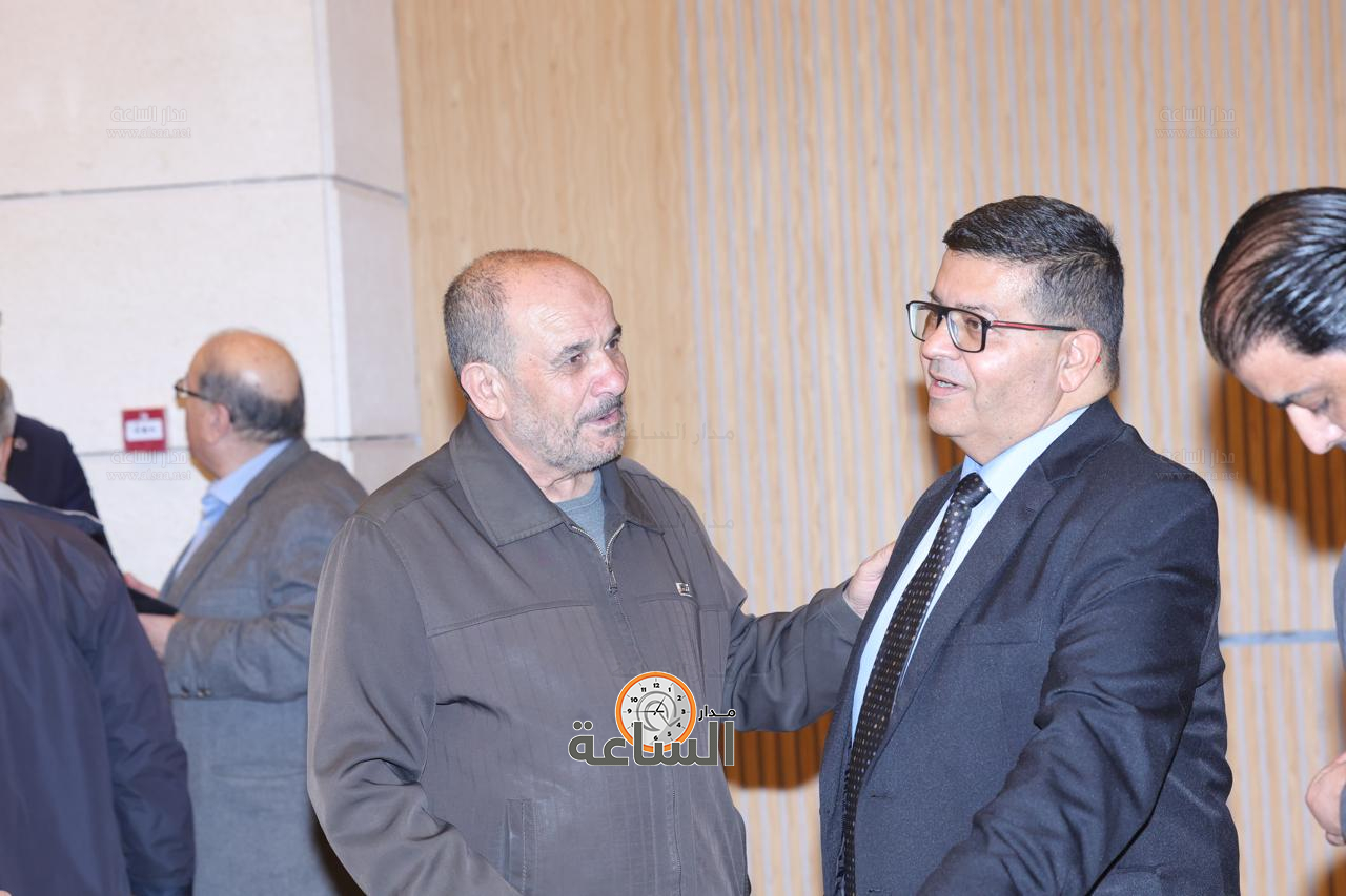 Madar Al-Saa Images 0.944553214127777