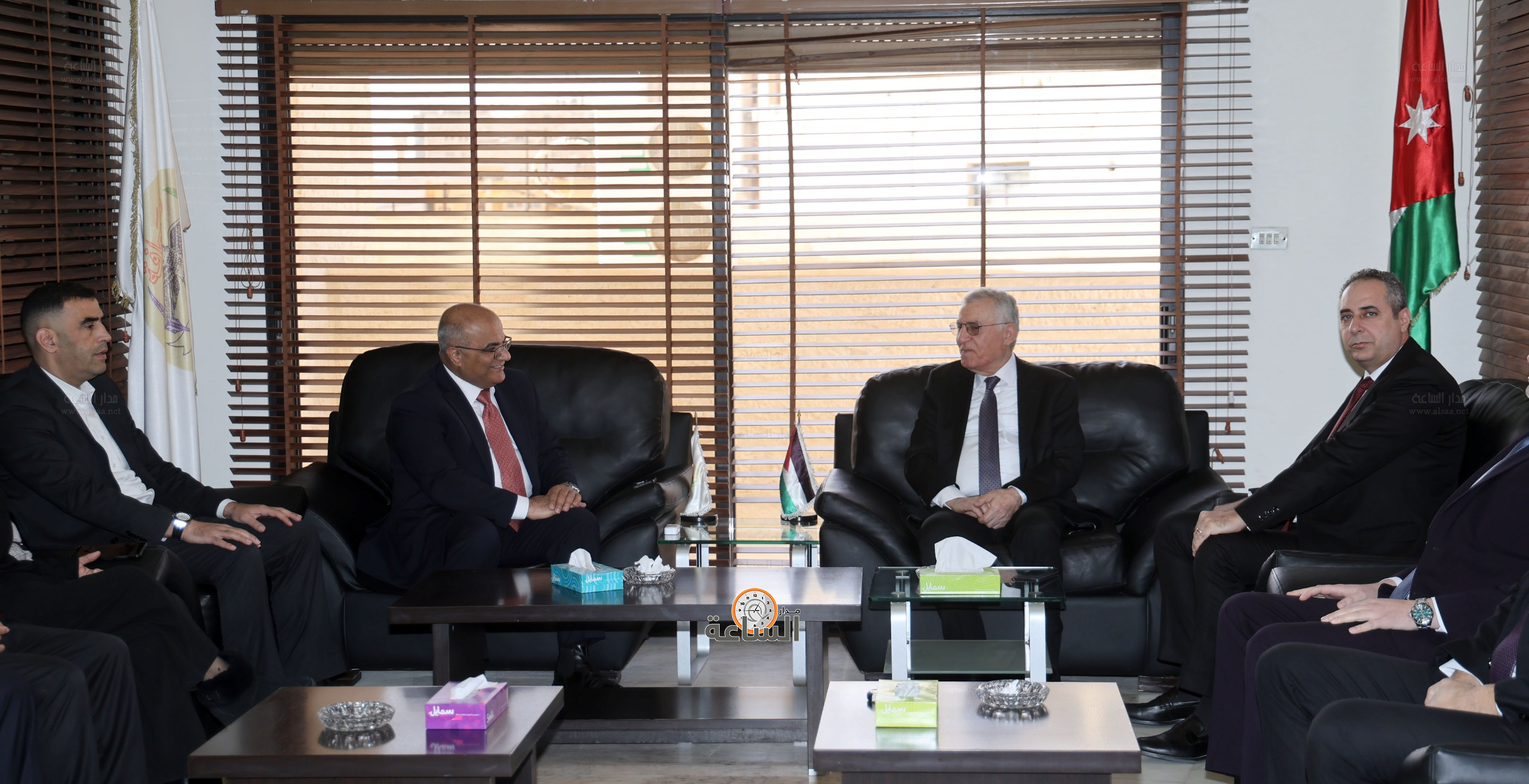 Madar Al-Saa Images 0.4785590074443363