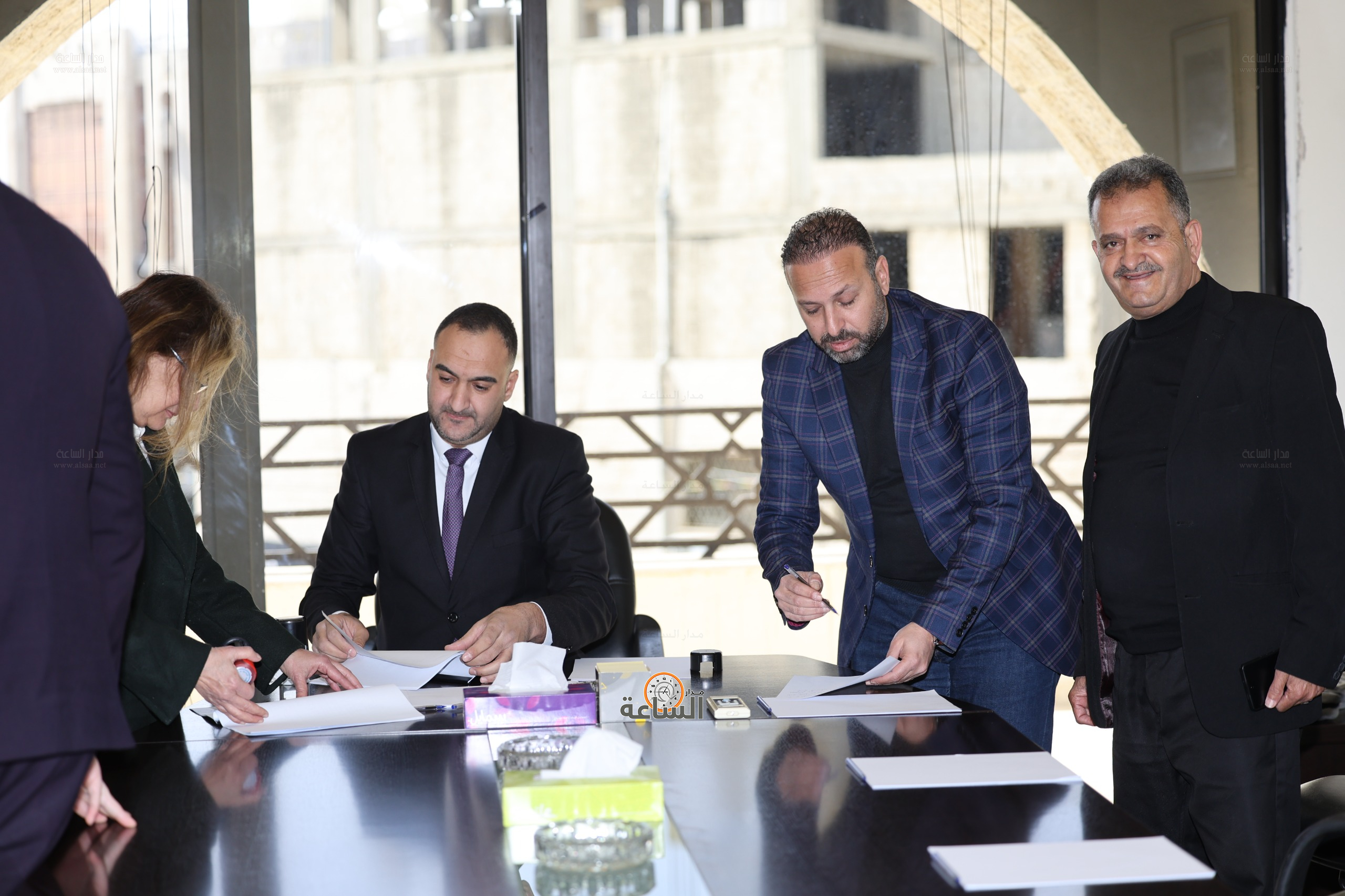 Madar Al-Saa Images 0.5283621710156721