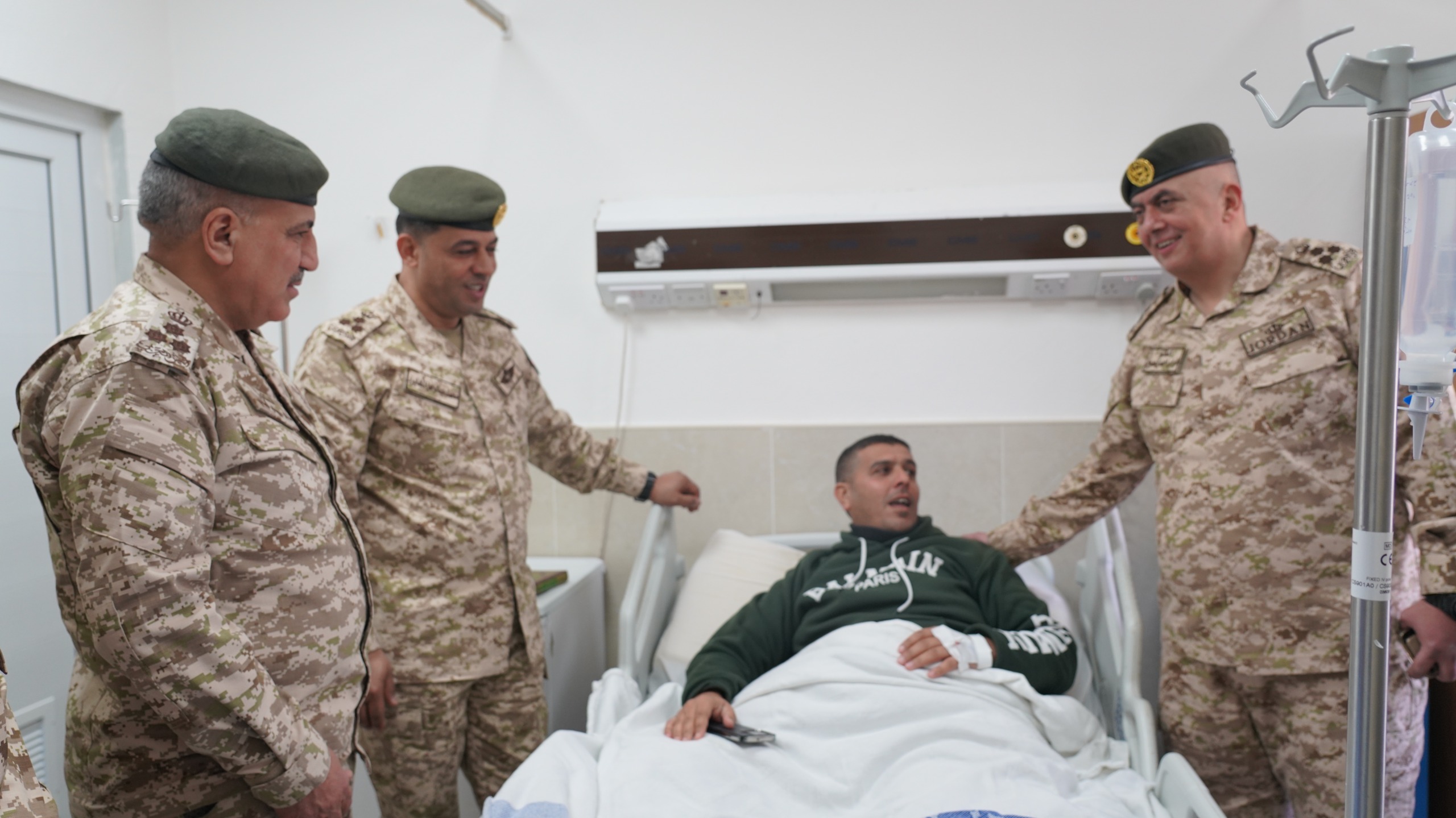 Madar Al-Saa Images 0.048182780969736494