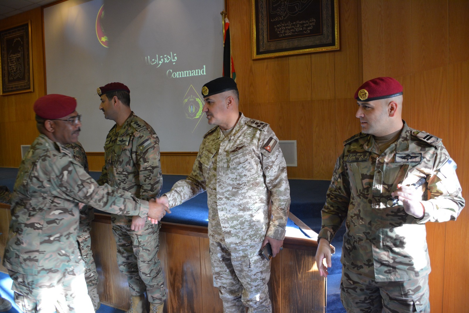 Madar Al-Saa Images 0.9466429358872691