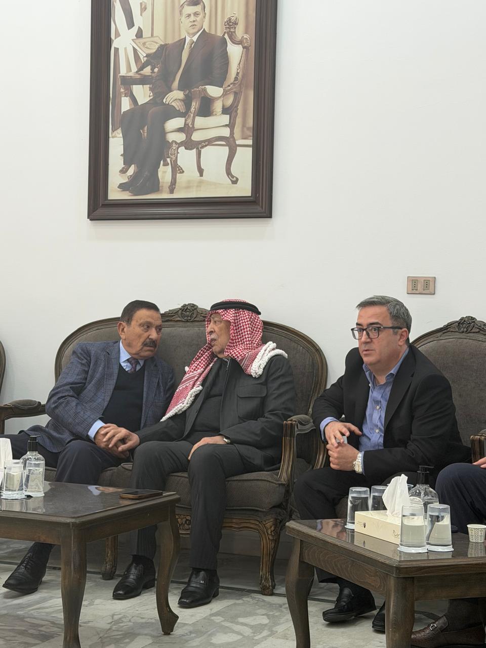 Madar Al-Saa Images 0.48668821950502694