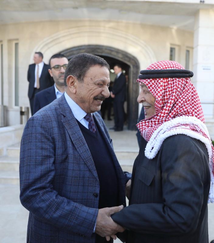 Madar Al-Saa Images 0.8709160338294039