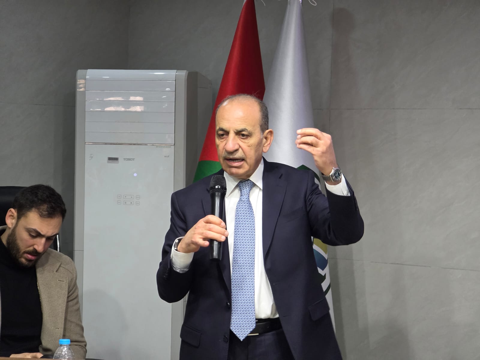 Madar Al-Saa Images 0.9712081111505948