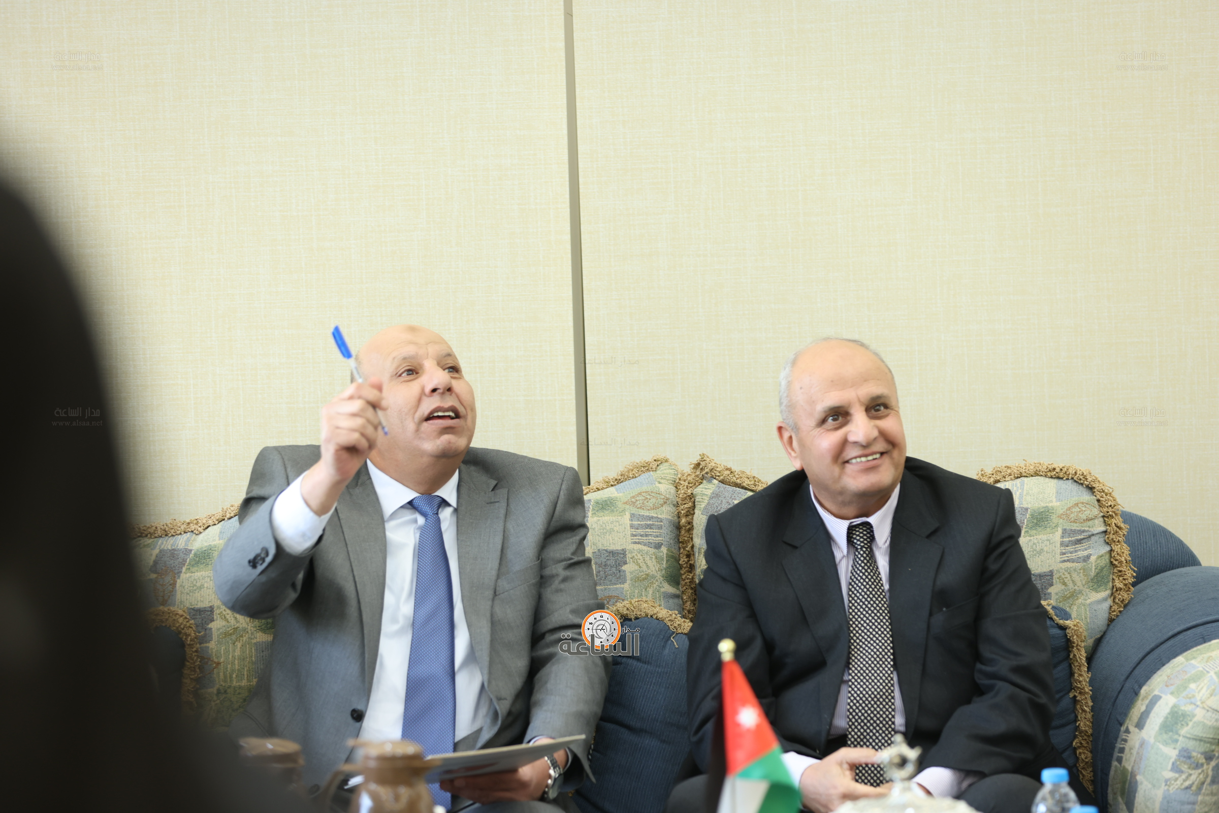 Madar Al-Saa Images 0.43821104767989383