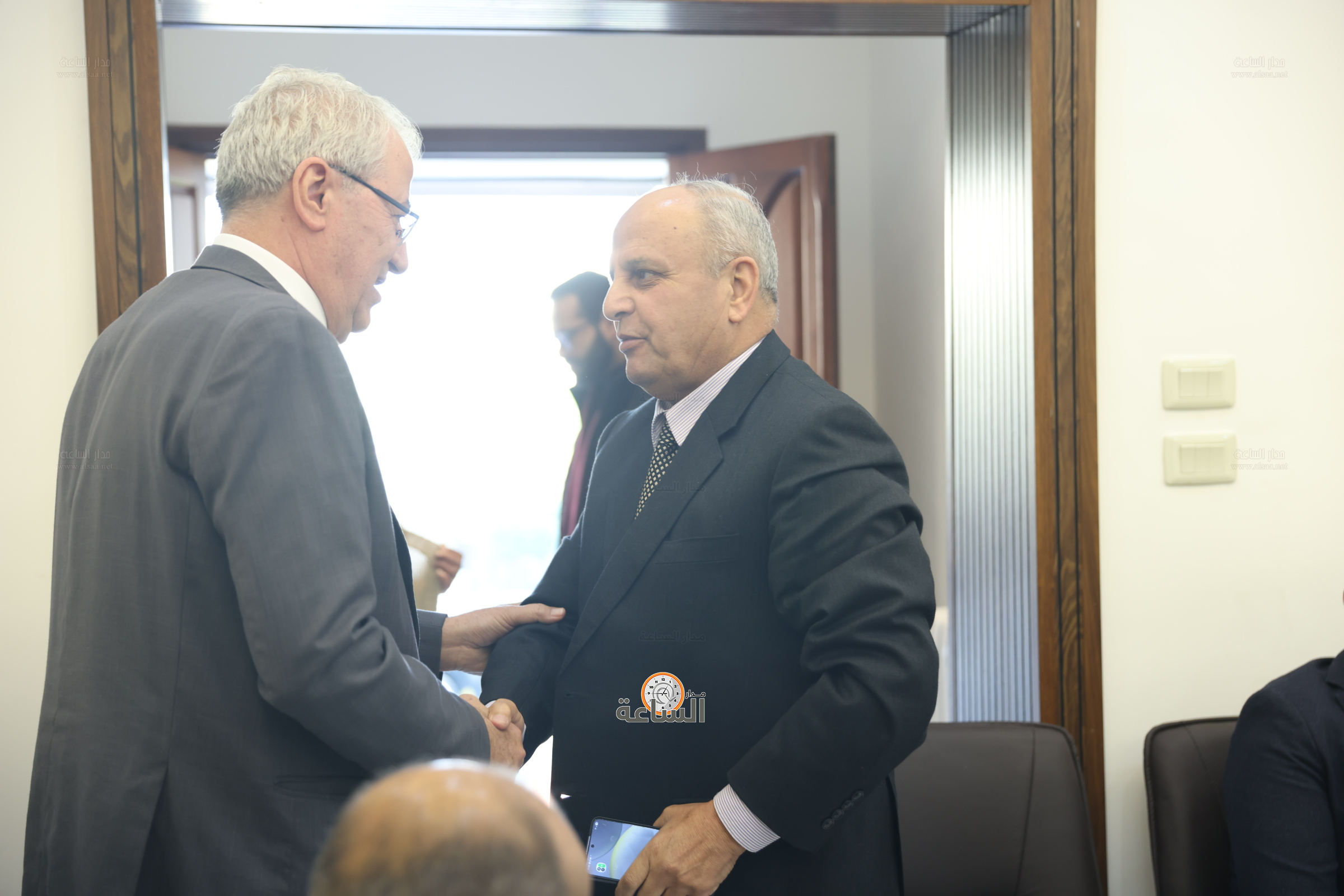 Madar Al-Saa Images 0.6294171045924283