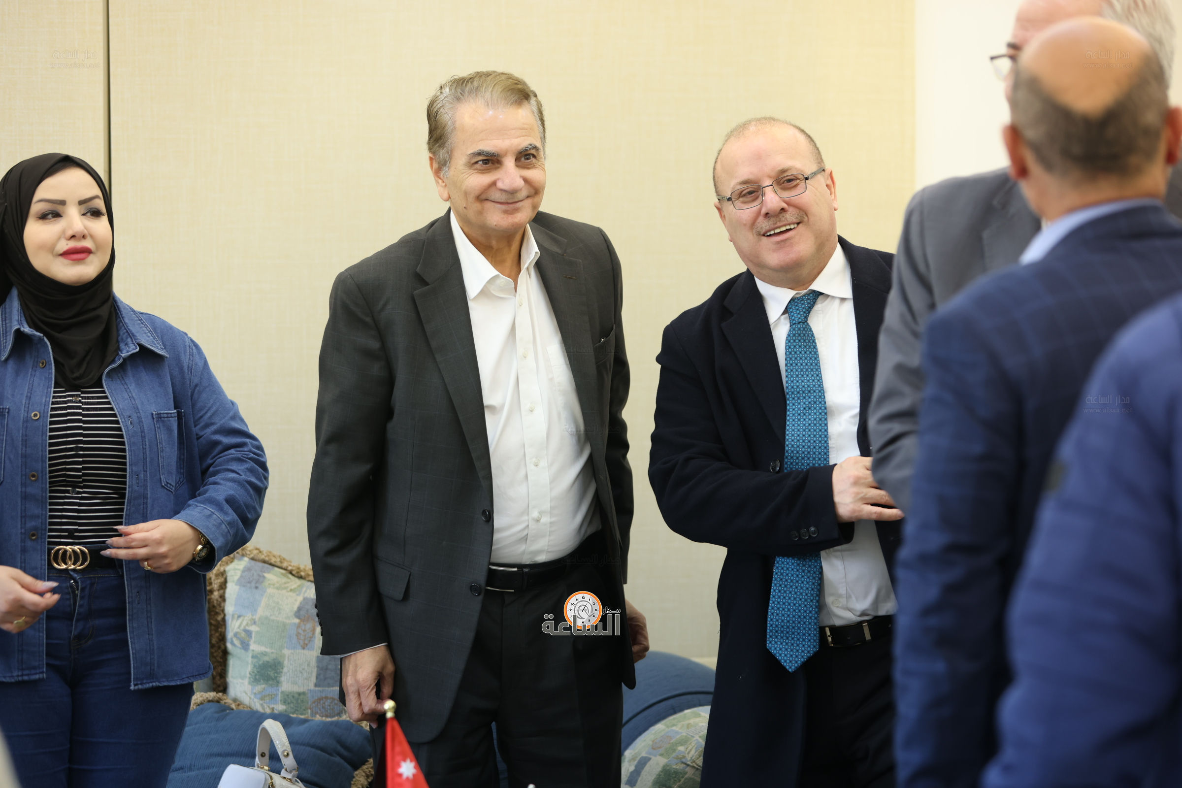 Madar Al-Saa Images 0.869043781951919