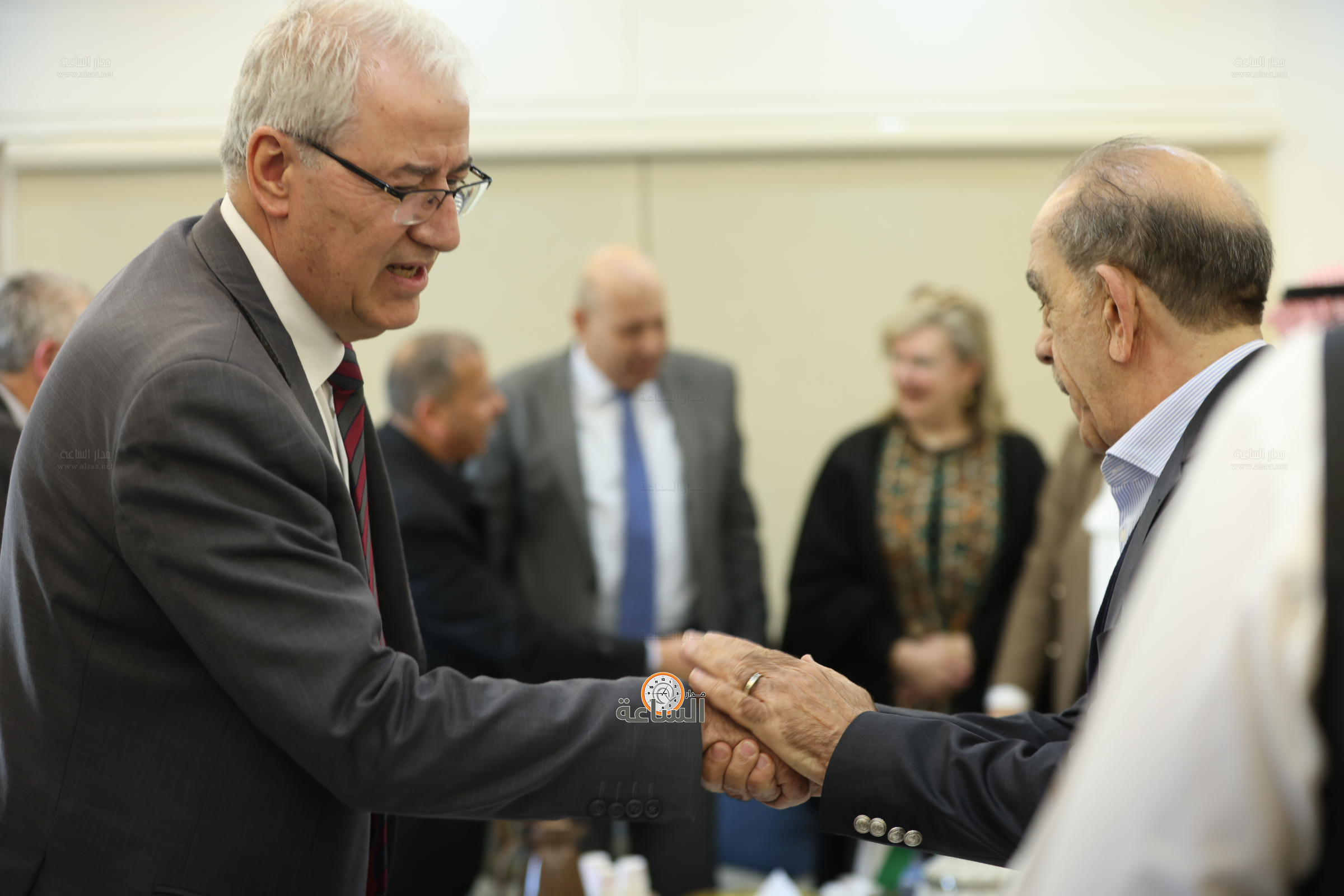 Madar Al-Saa Images 0.3402238466873302