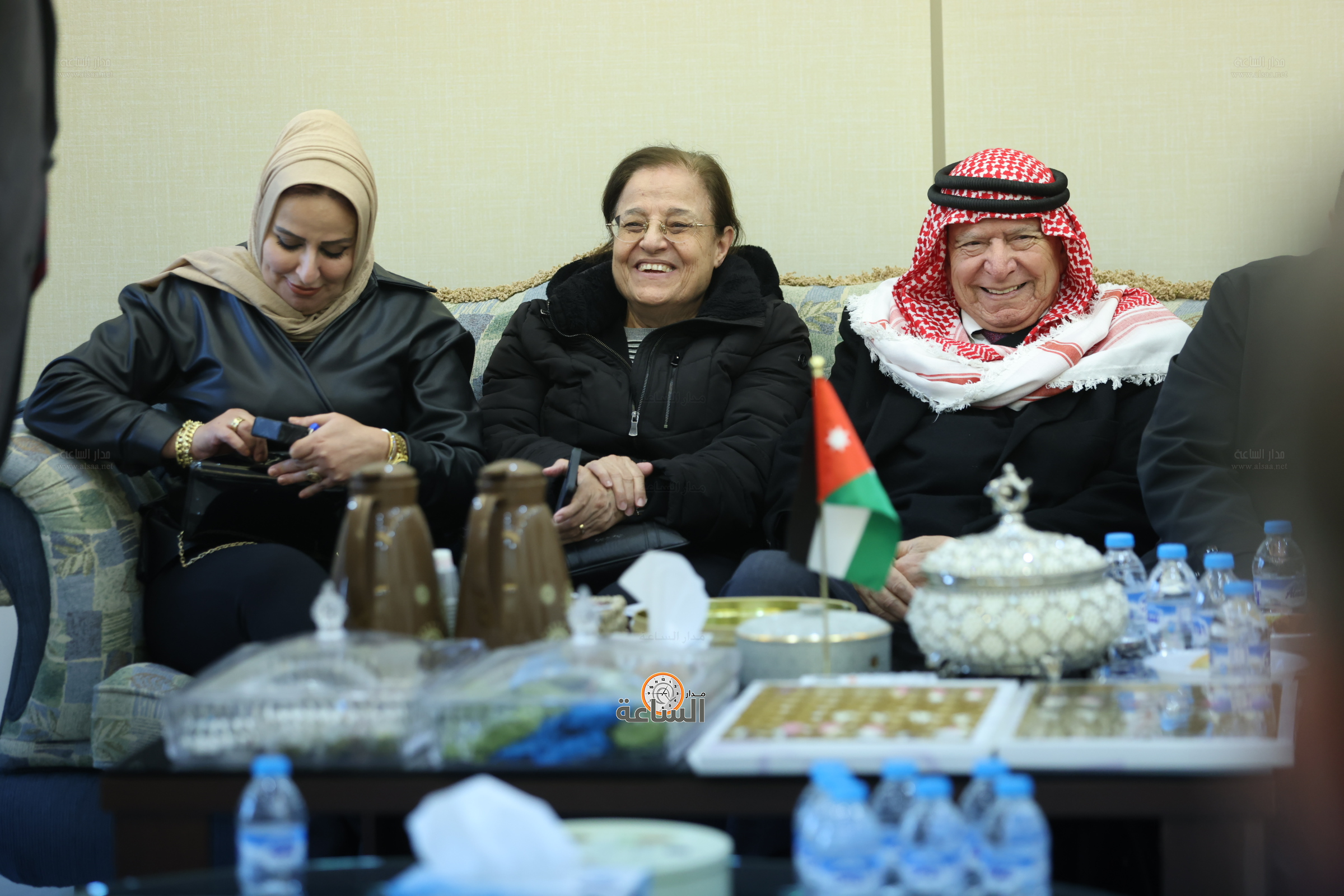 Madar Al-Saa Images 0.3741537218360299