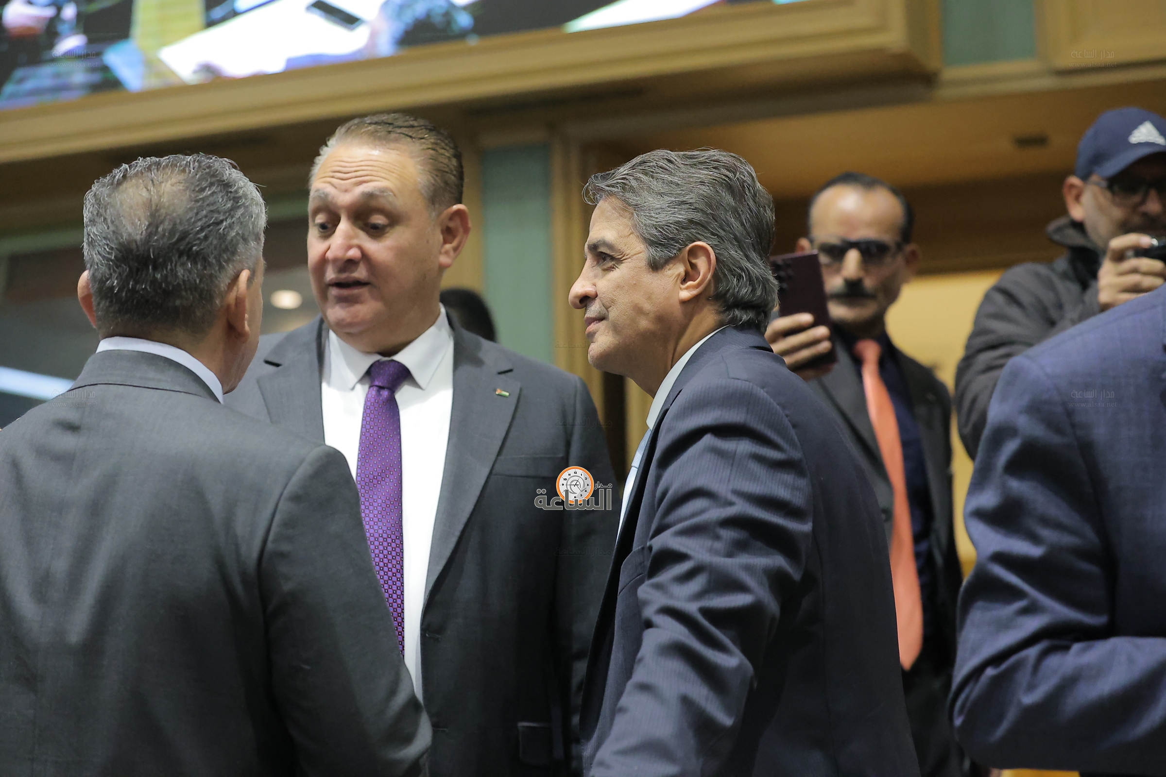 Madar Al-Saa Images 0.6553719148454956