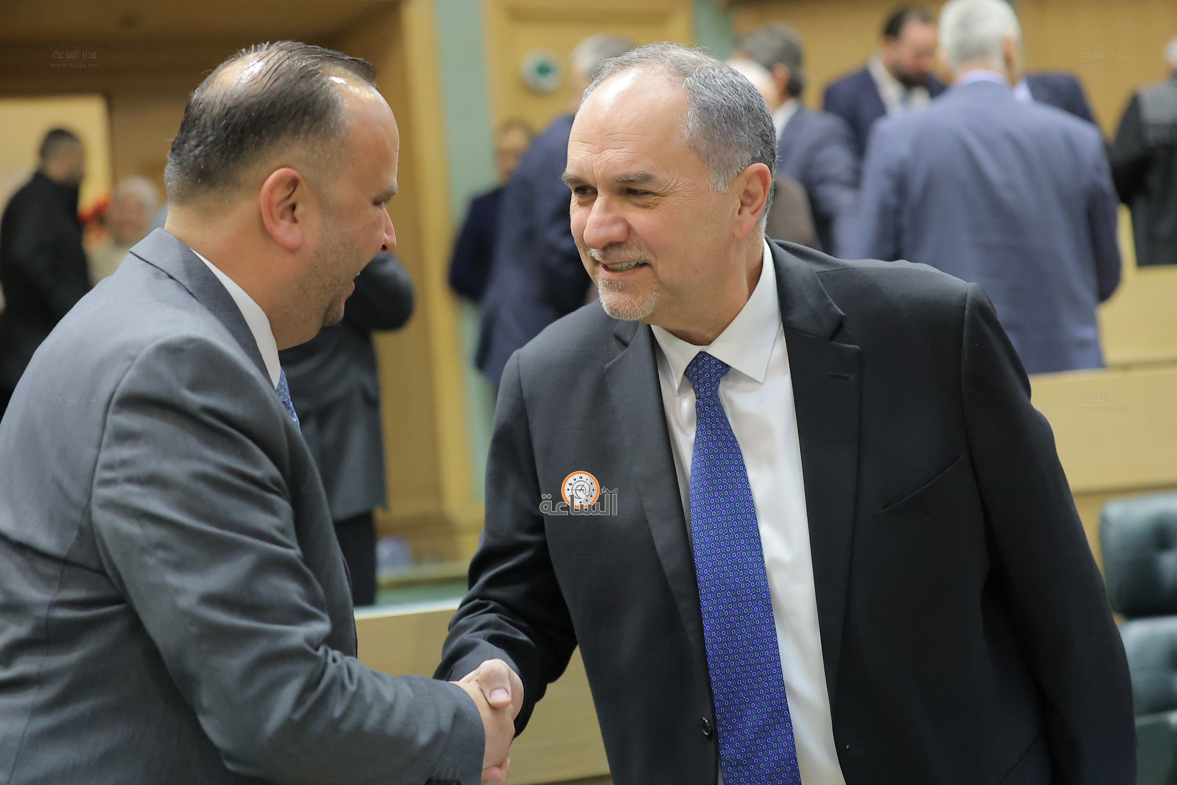 Madar Al-Saa Images 0.4282264691797524